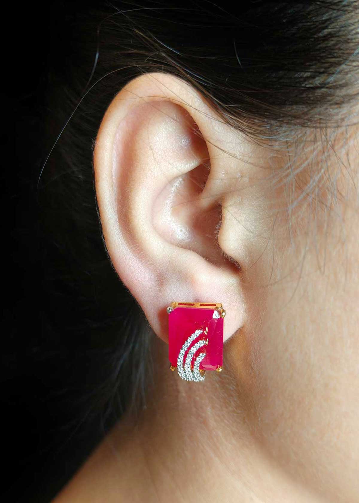 Luxurious Emerald And Dual Tone Cubic Zircon Square Stud Earrings For Women