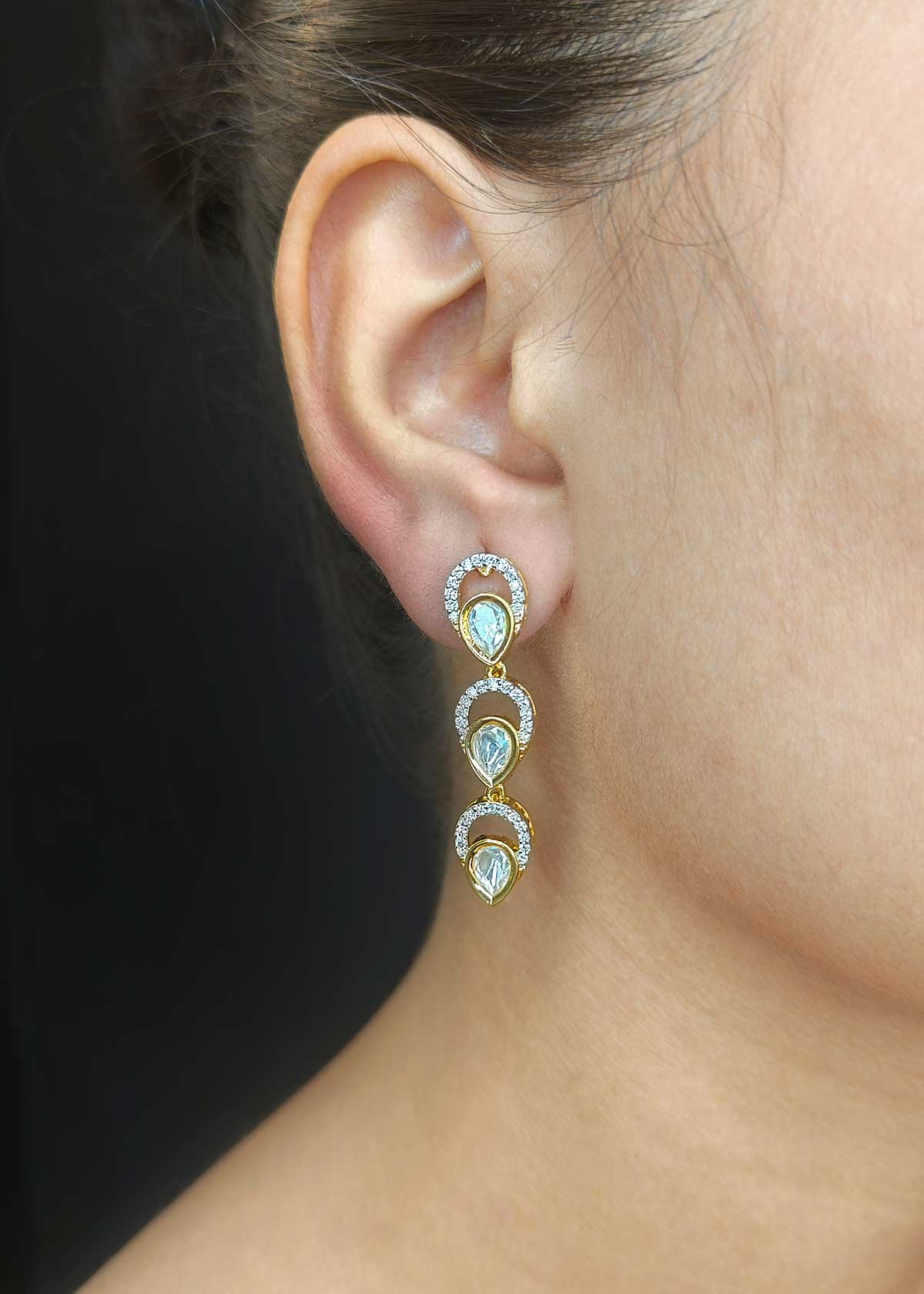 Dual Tone Teardrop Kundan Necklace Set With Shimmering Cubic Zircon