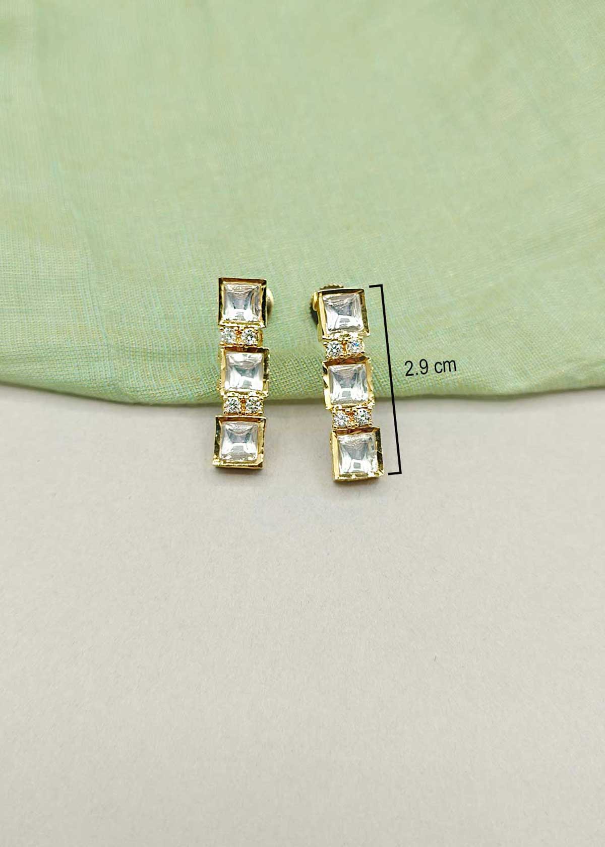 Sophisticated Square Cut Matt Gold Plated Kundan And Cubic Zircon Adjustable Short Necklace Set