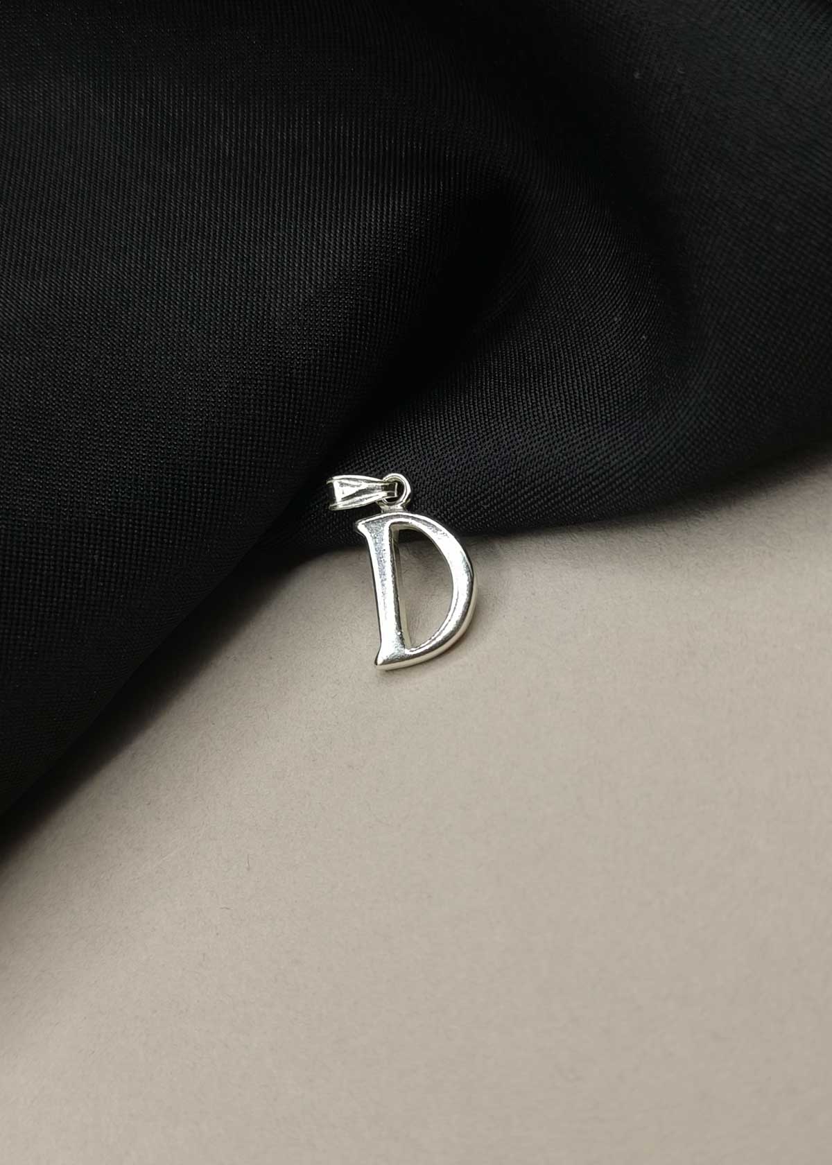 92.5 Sterling Silver Elegant Alphabet Pendants
