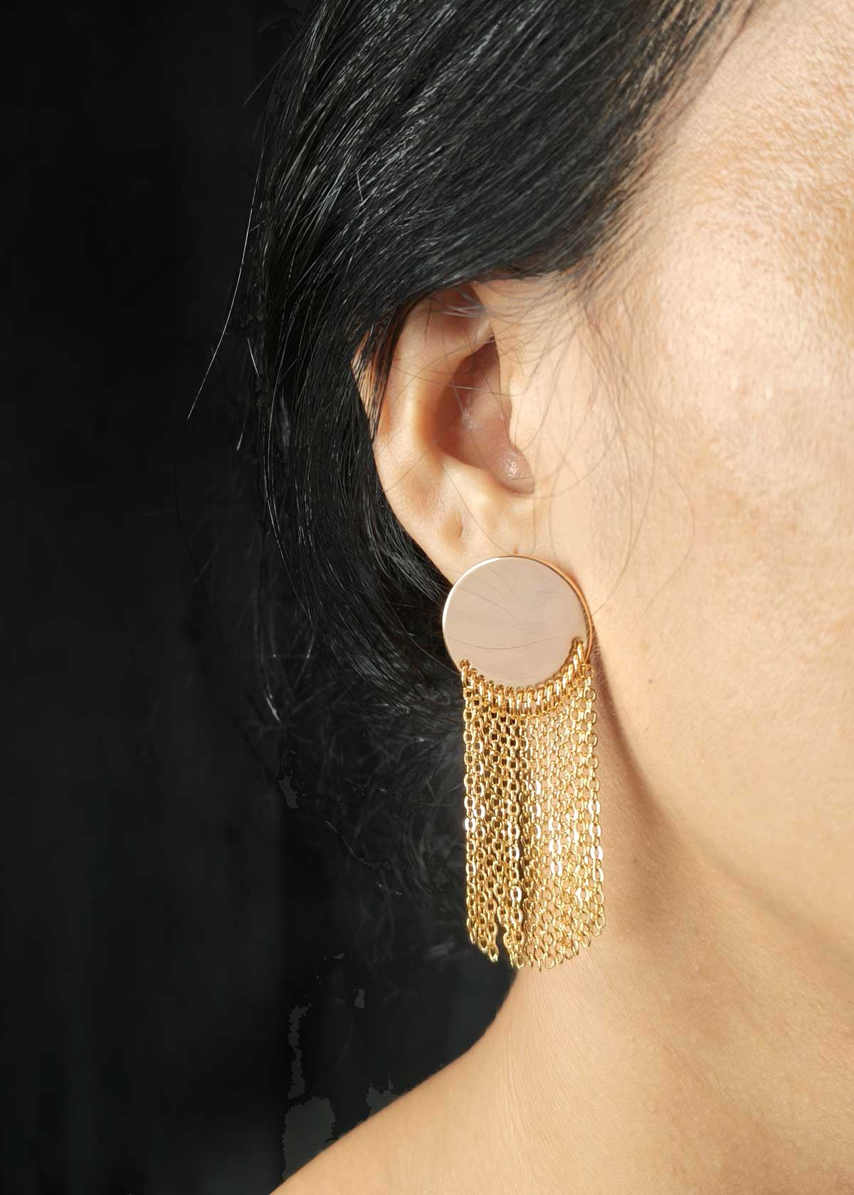 Elegant Gold-Plated Metallic Disc & Chain Hanging Earrings