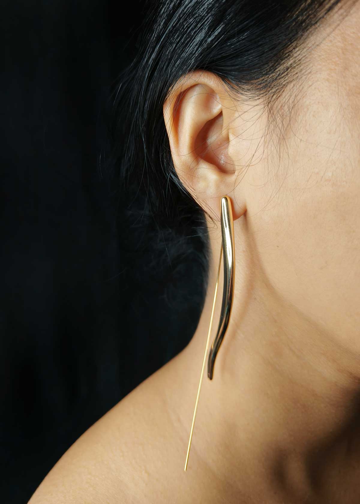 Luxurious Gold-Plated Long Curve Needle Earrings