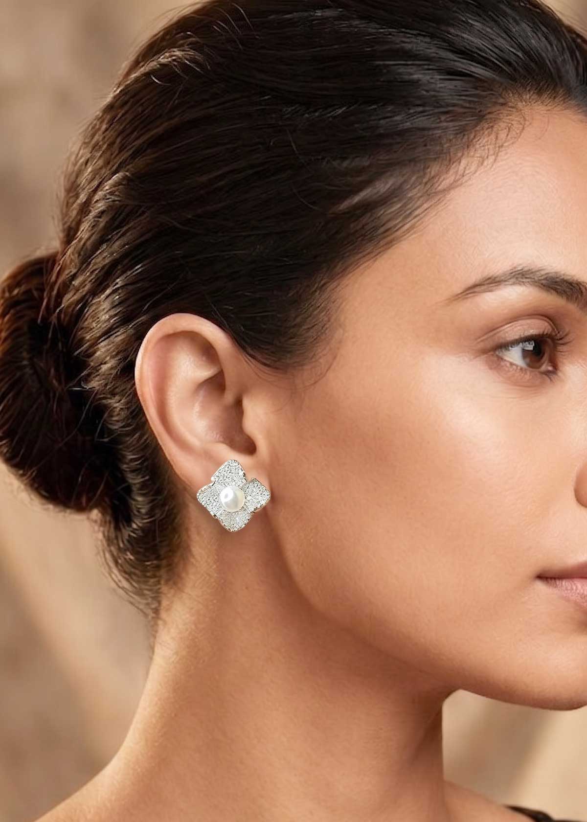 Timeless Cubic Zircon Gold Plated Pearl And Silver Plated Pearl Ear Cuff For Women