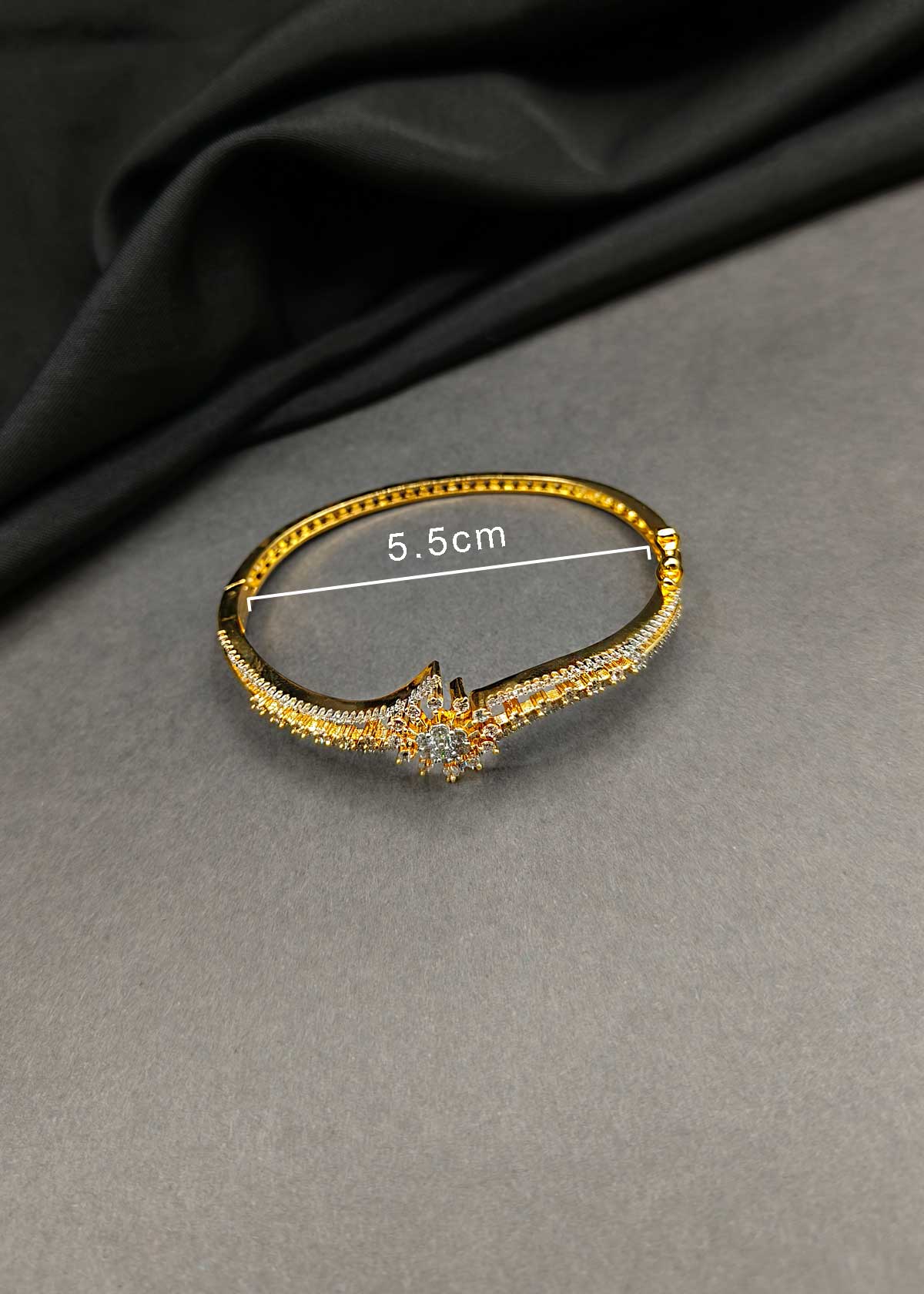 Beautiful Starburst Cubic Zircon Openable Kada Bracelet For Women