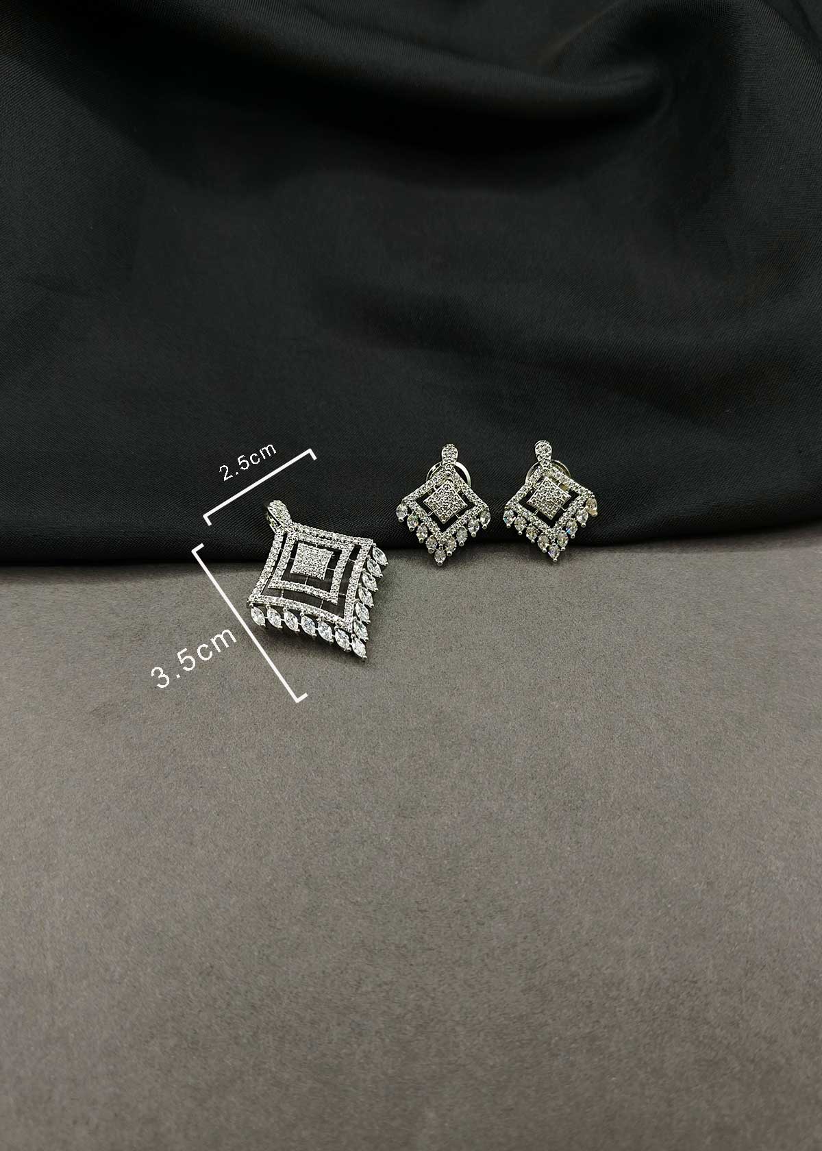 Geometric Diamond-Shape Marquise And Cubic Zircon Pendant Set For Women