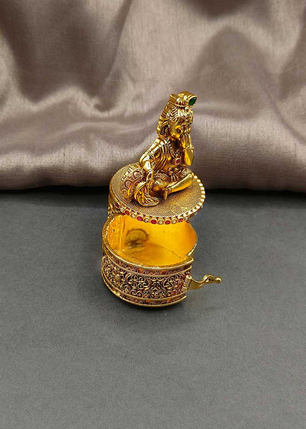 Traditional Bal Krishna Gopal Design Sindoor Box / Kumkum Box
