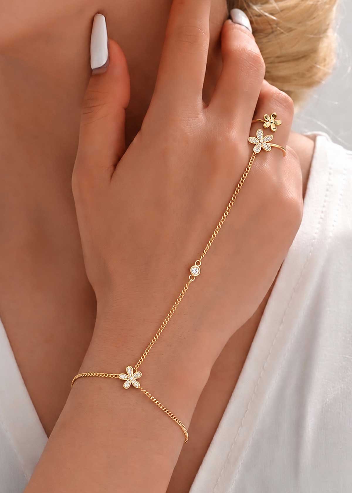 Sparkling Cubic Zircon Floral Hand Chain Hathpan / Hathphool With Finger Ring (Single)