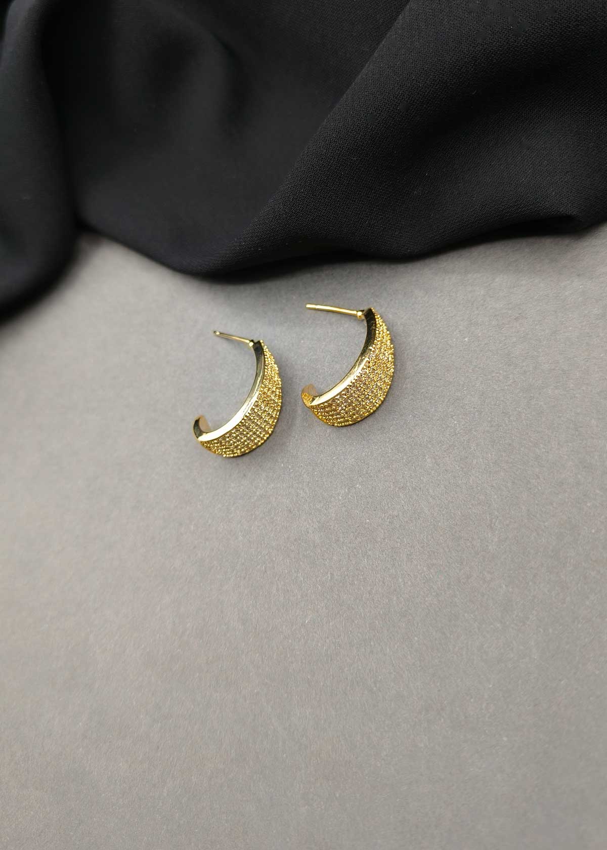 Gorgeous Diamond-Look Cubic Zircon Tapered Crescent Bali Earrings For Women