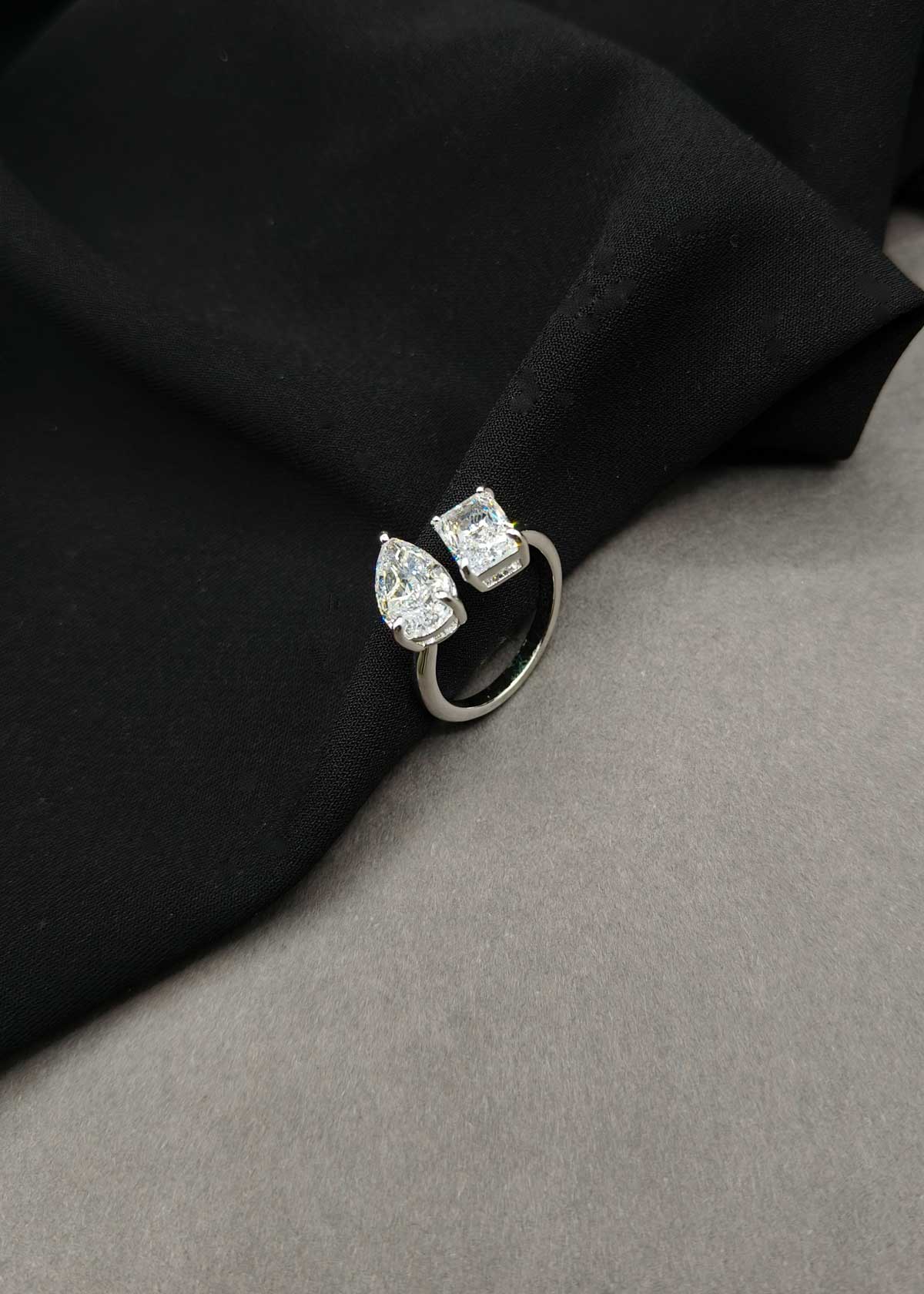 Luxury Dual Diamond Open Bypass Adjustable Finger Ring For Women
