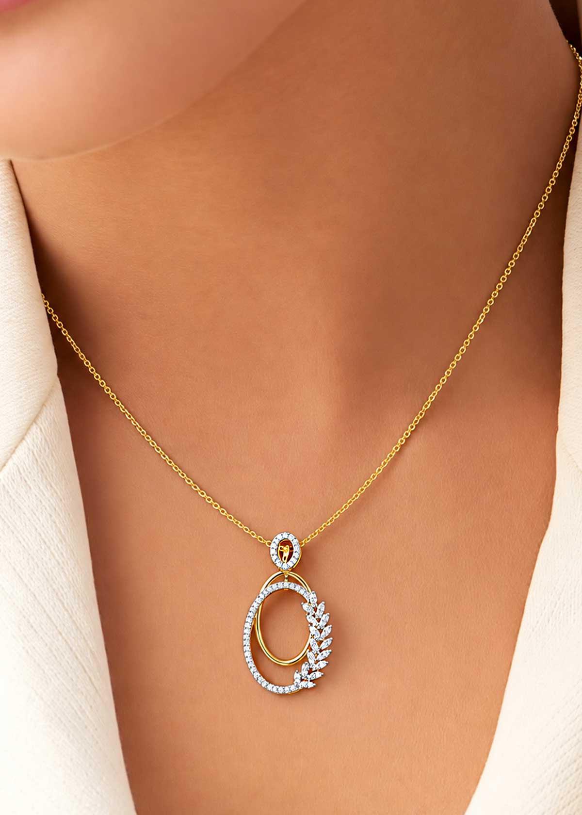 Elegant Floral Vine Oval Pendant Set for Women