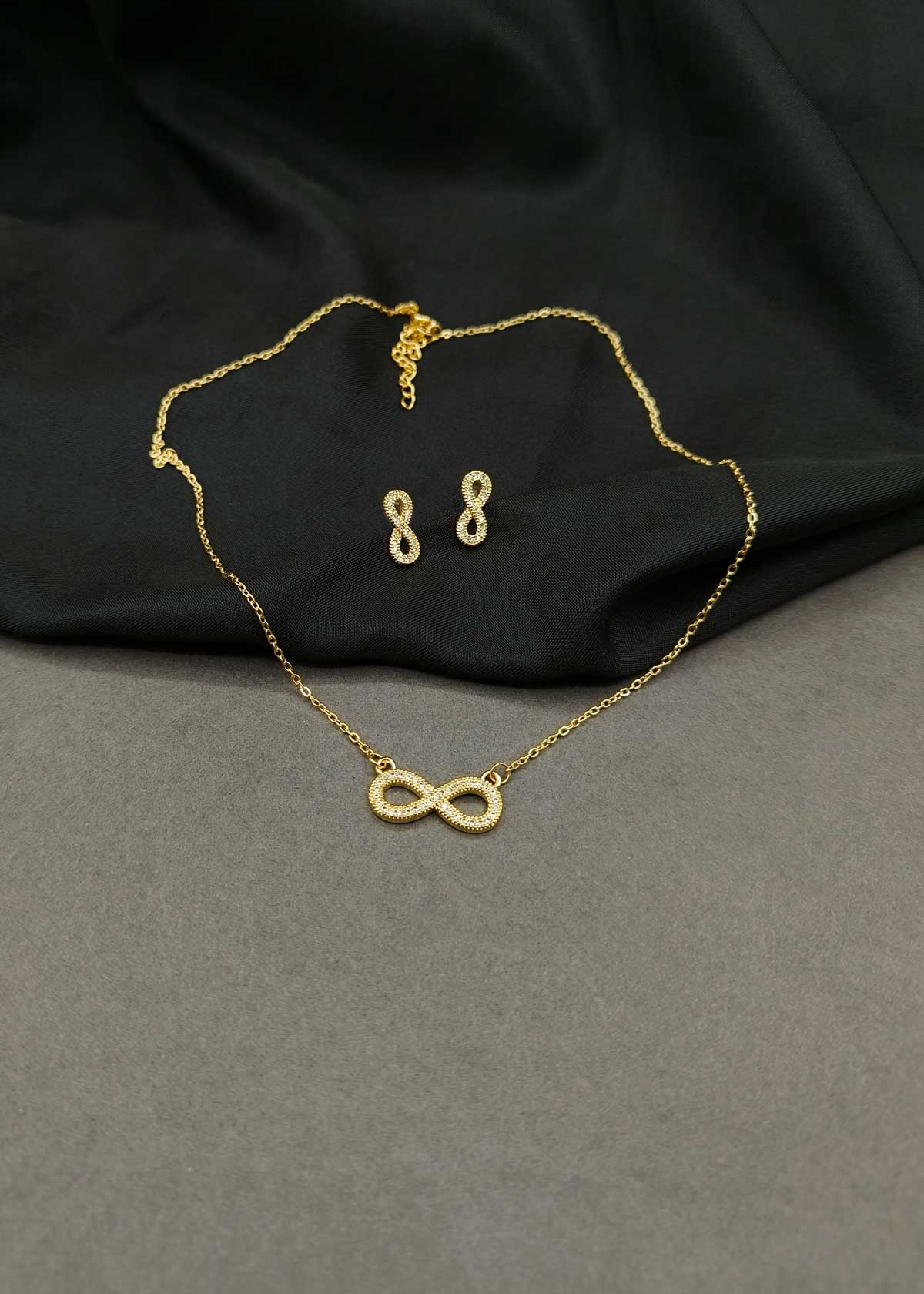Minimalist Cubic Zircon Infinity Loop Pendant Set With Chain