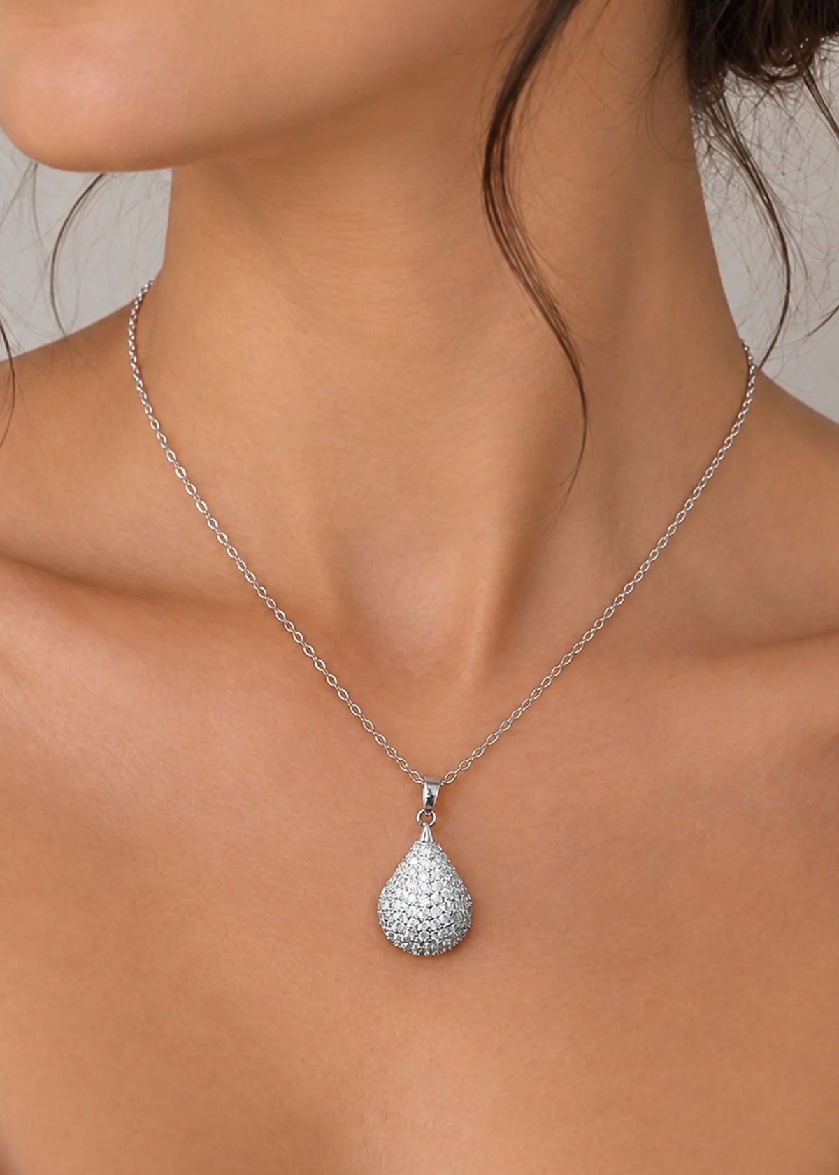 Gorgeous Teardrop Cubic Zircon Delicate Pendant Set With Chain For Women