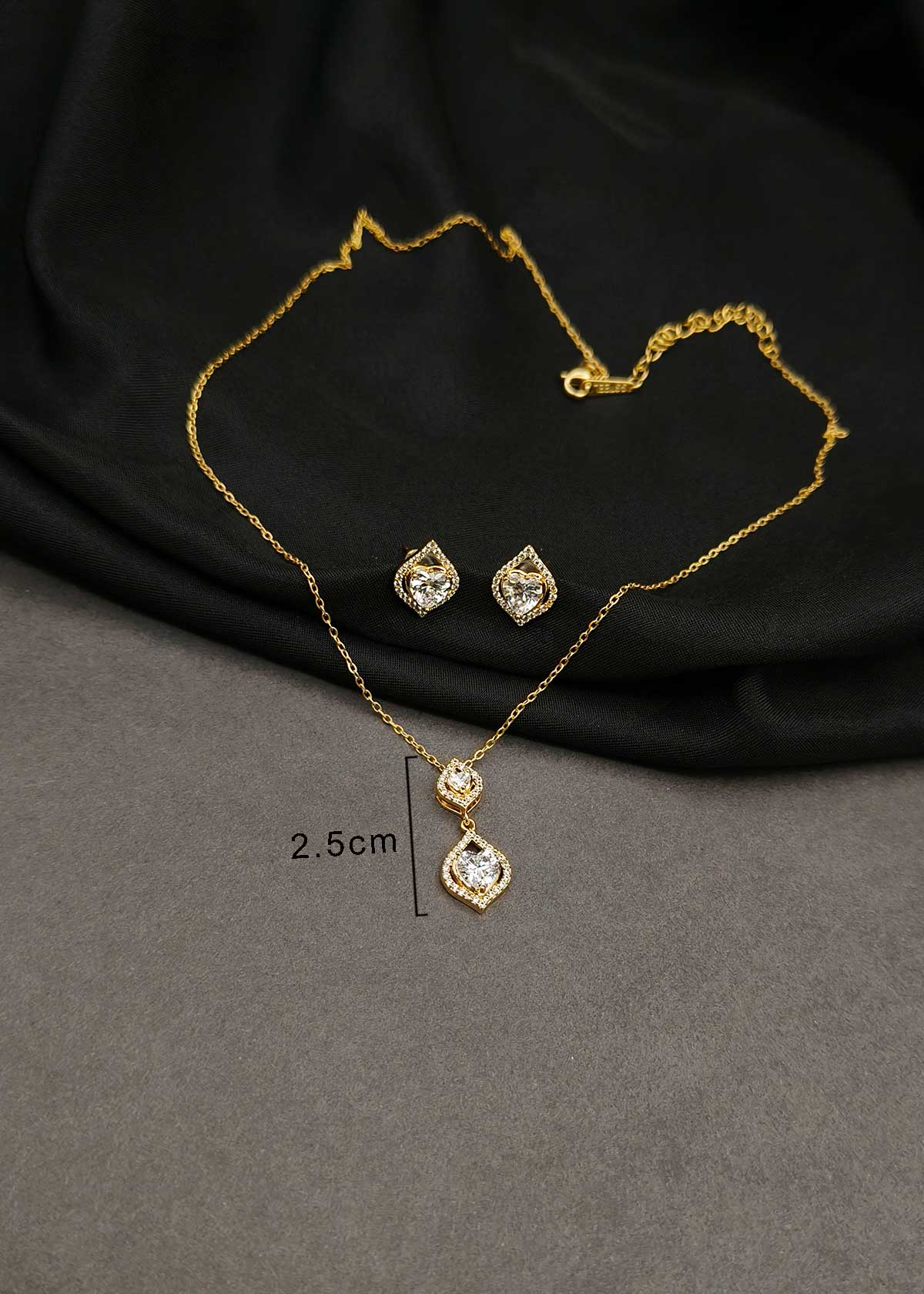 Romantic Double Drop Heart Cubic Zircon Delicate Pendant Set With Chain For Women