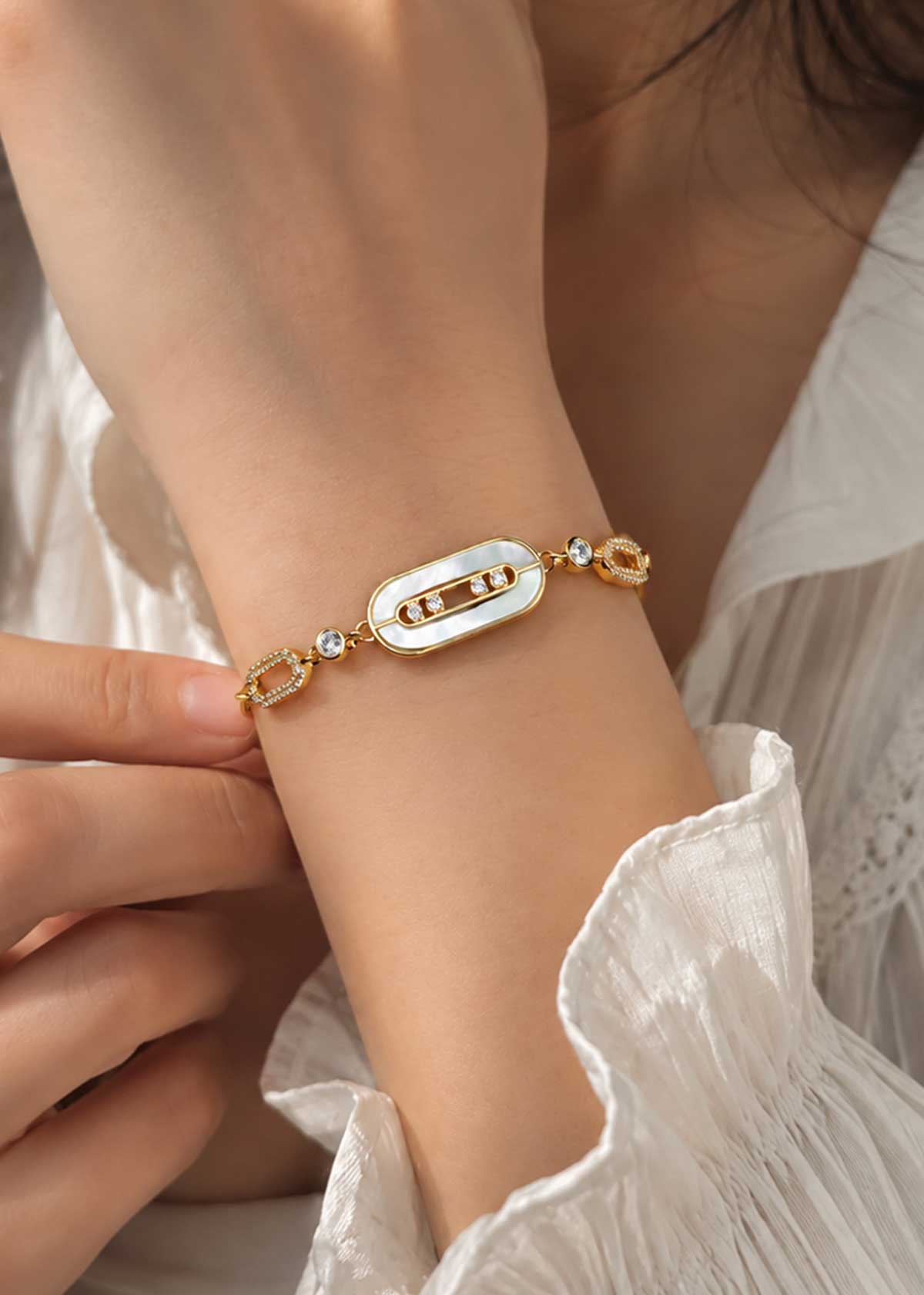 Gold Adjustable Oval Zircon And Mother Of Pearl Loose Bracelet For Woman