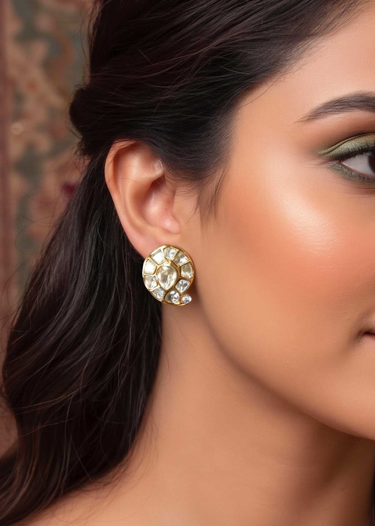 Modern Round Swirl Kundan Stud Earring For Women
