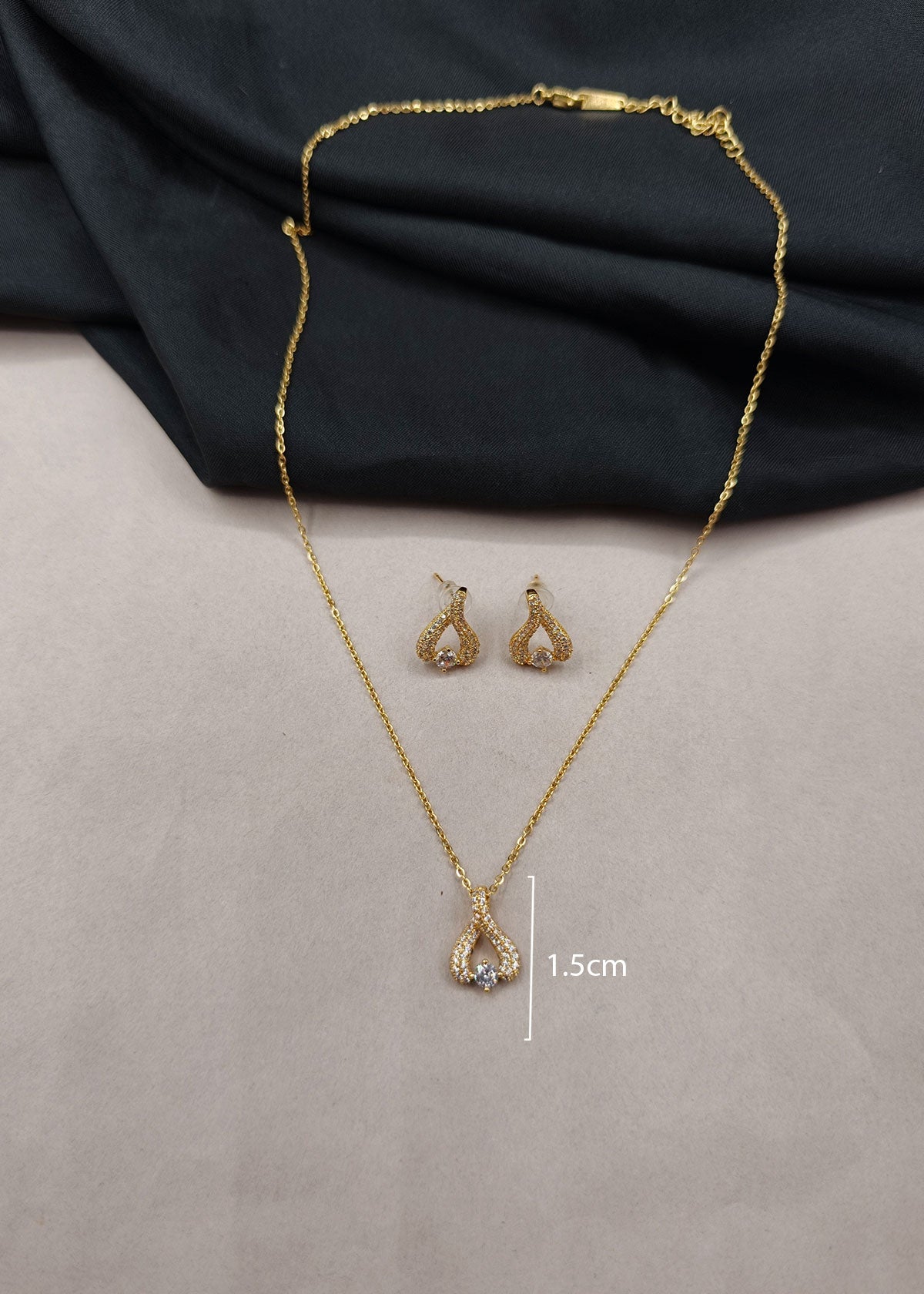 Imperial Micro Pavé Cubic Zircon Twist Solitaire Delicate Pendant Set With Chain For Women