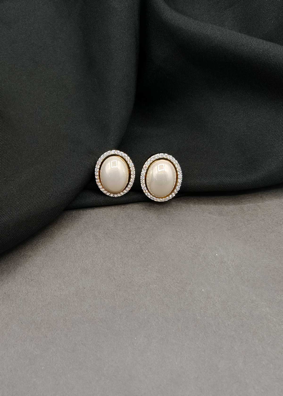 Charming 2 In 1 Oval Detachable Halo Cubic Zircon & Coloured Pearl Changeable Stud Earrings For Women