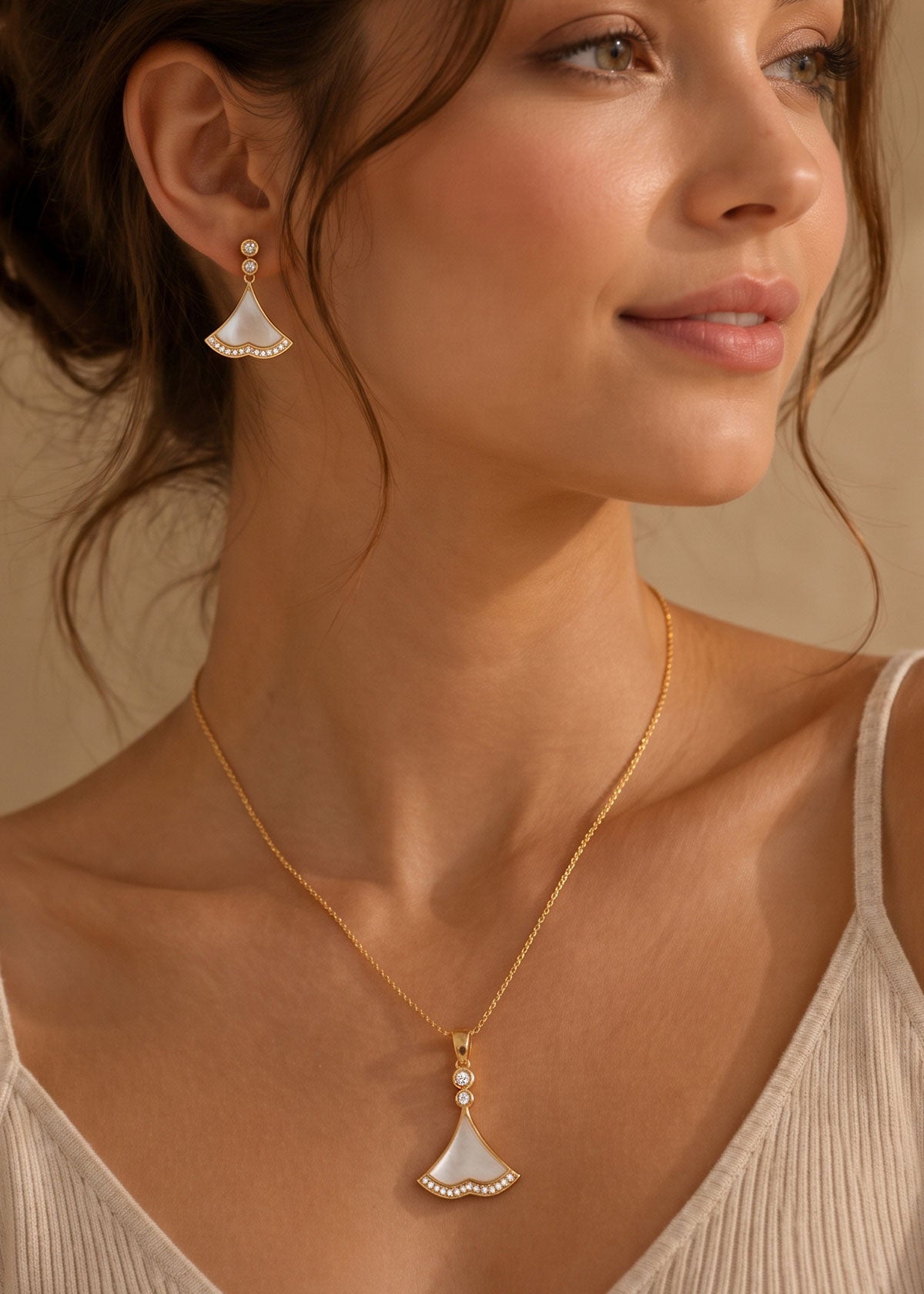 Fan Shape Mother Of Pearl & Cubic Zircon Pendant Set With Chain For Women