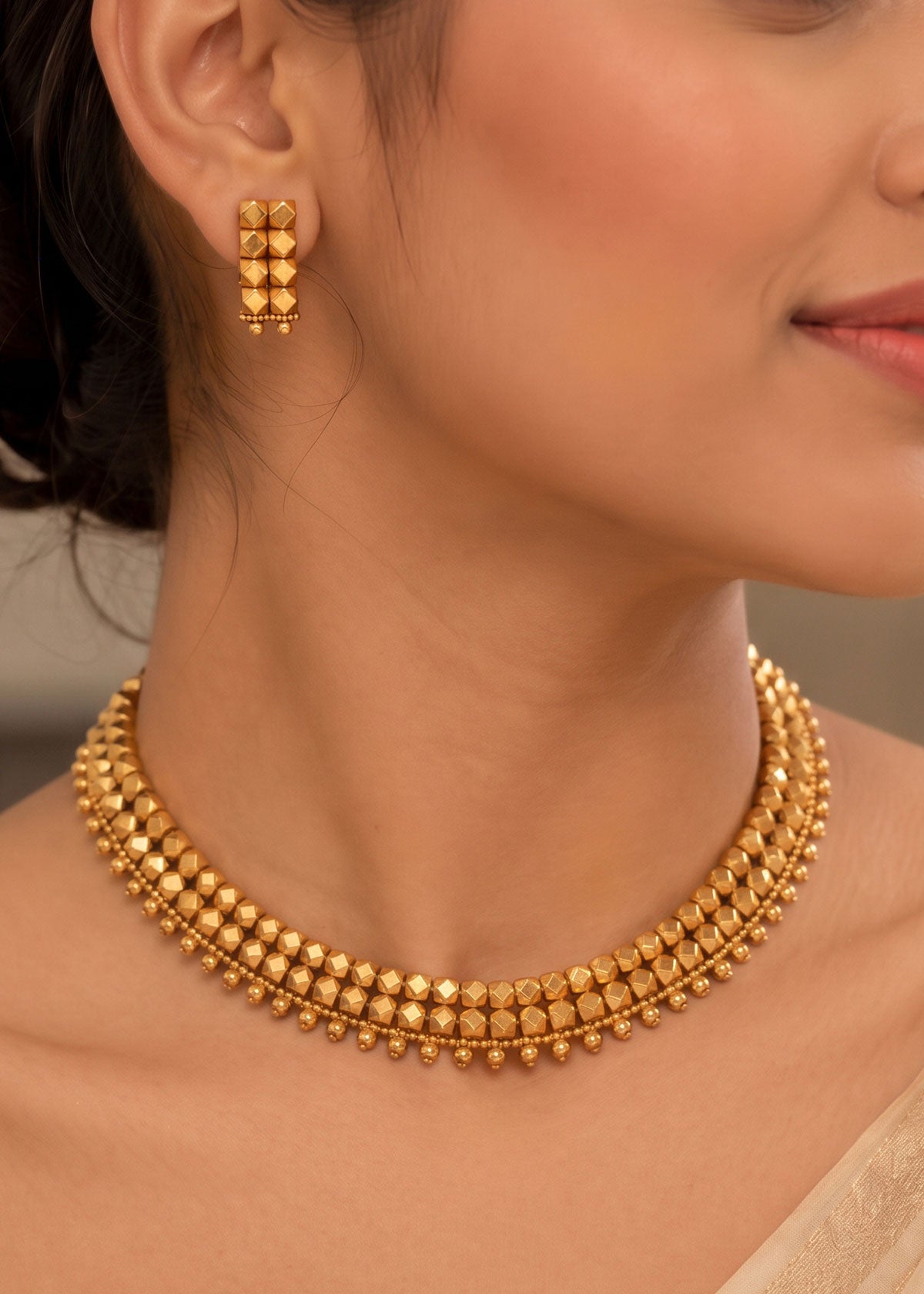 Elegant Antique Gold Plated Beaded Short Adjustable Necklace Set For Women