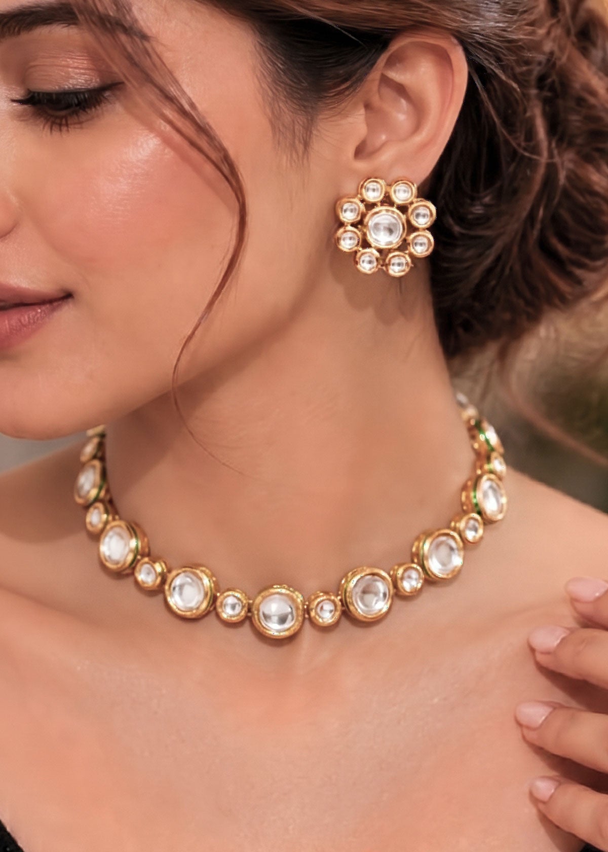 Classic Single Line Kundan Short Adjustable Necklace Set For Women