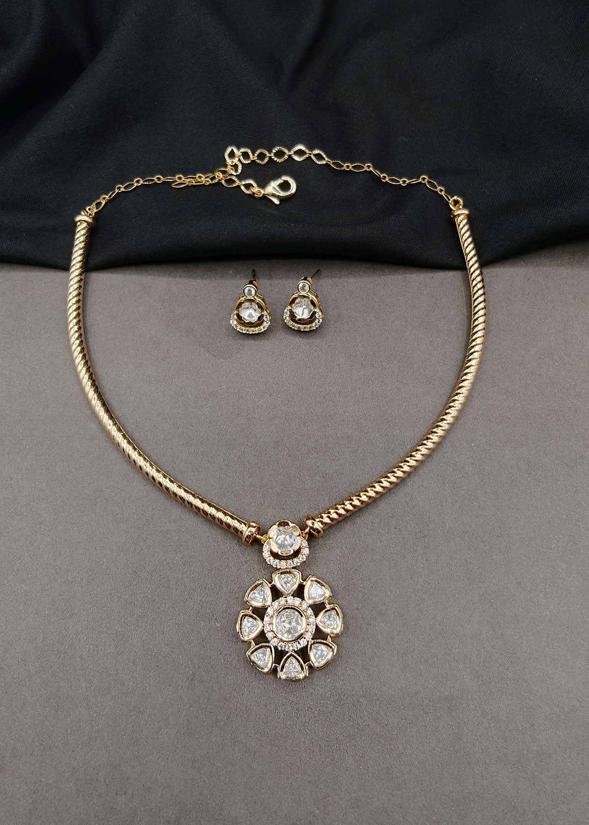 Ethnic Floral Kundan & Zircon Short Adjustable Necklace Set For Women