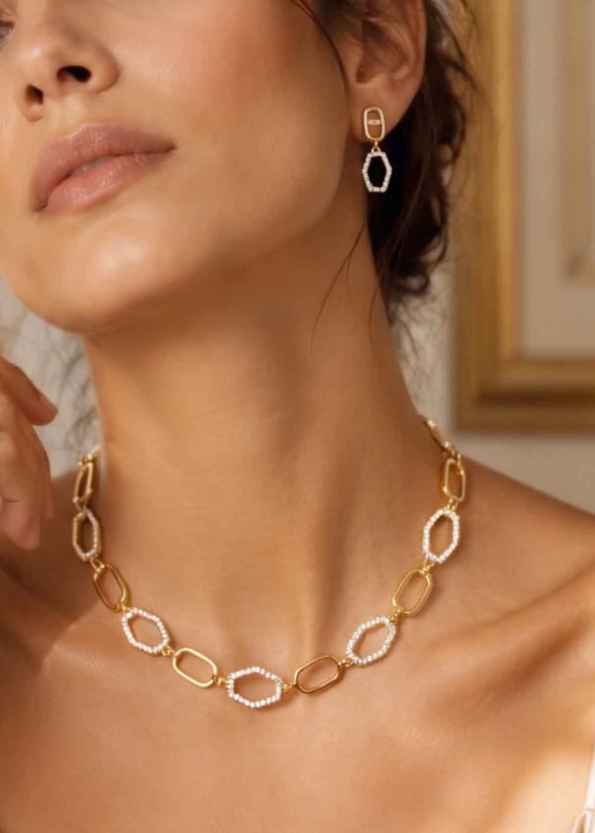 The Geometric Cubic Zircon Short Necklace Set For Woman