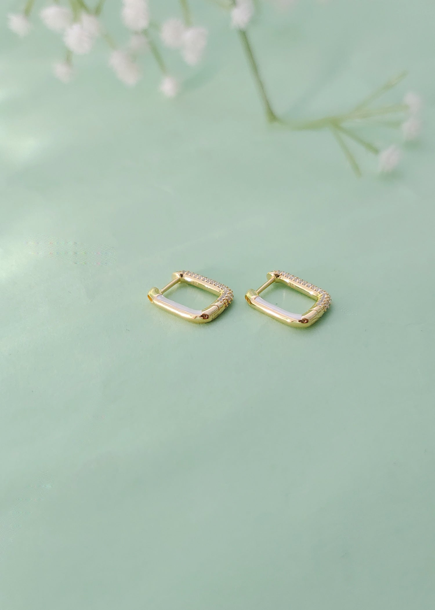 Gold plated 92.5 sterling silver square tiny zircon/ AD bali