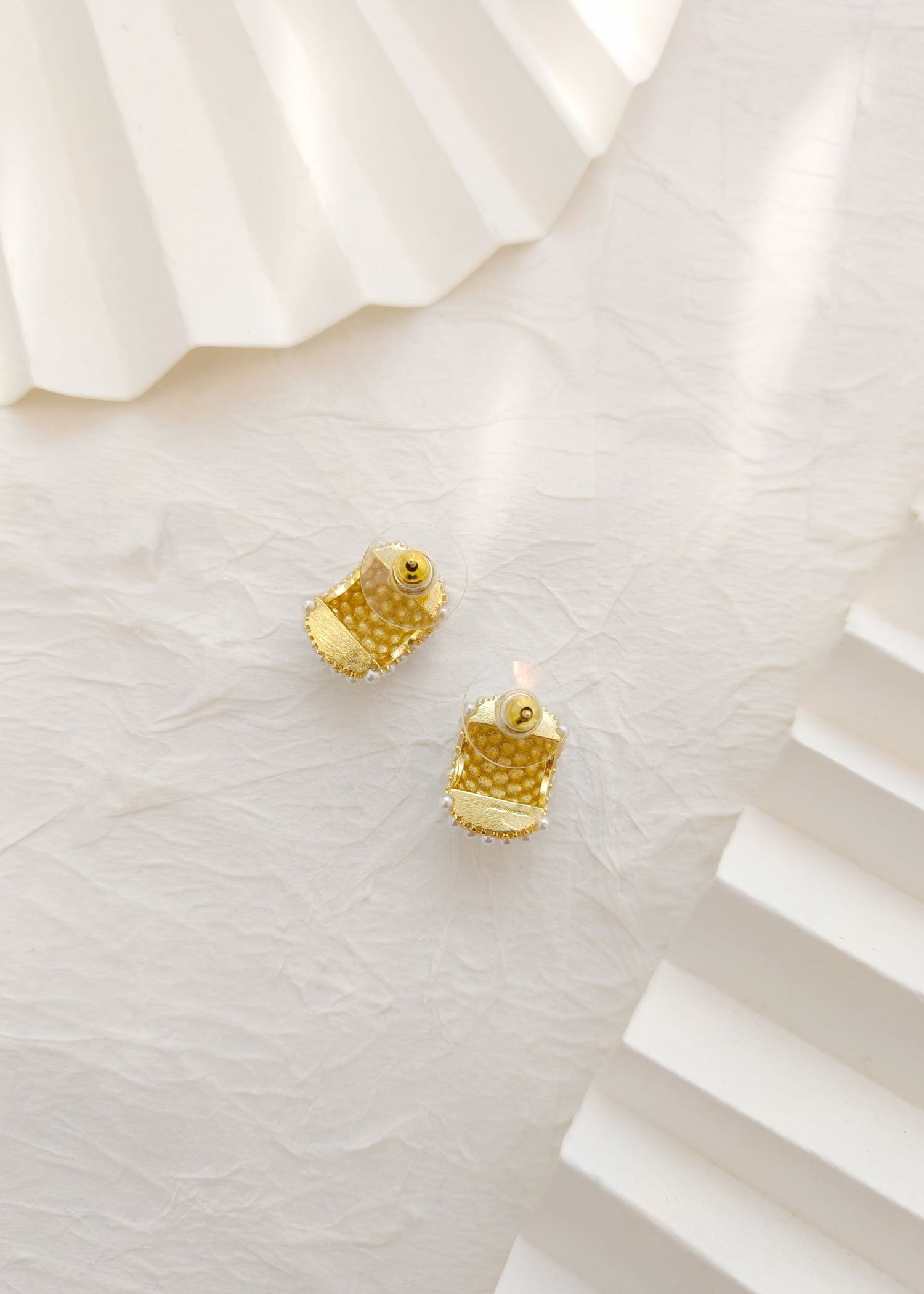 Gold-Plated Pearl Stud Earring