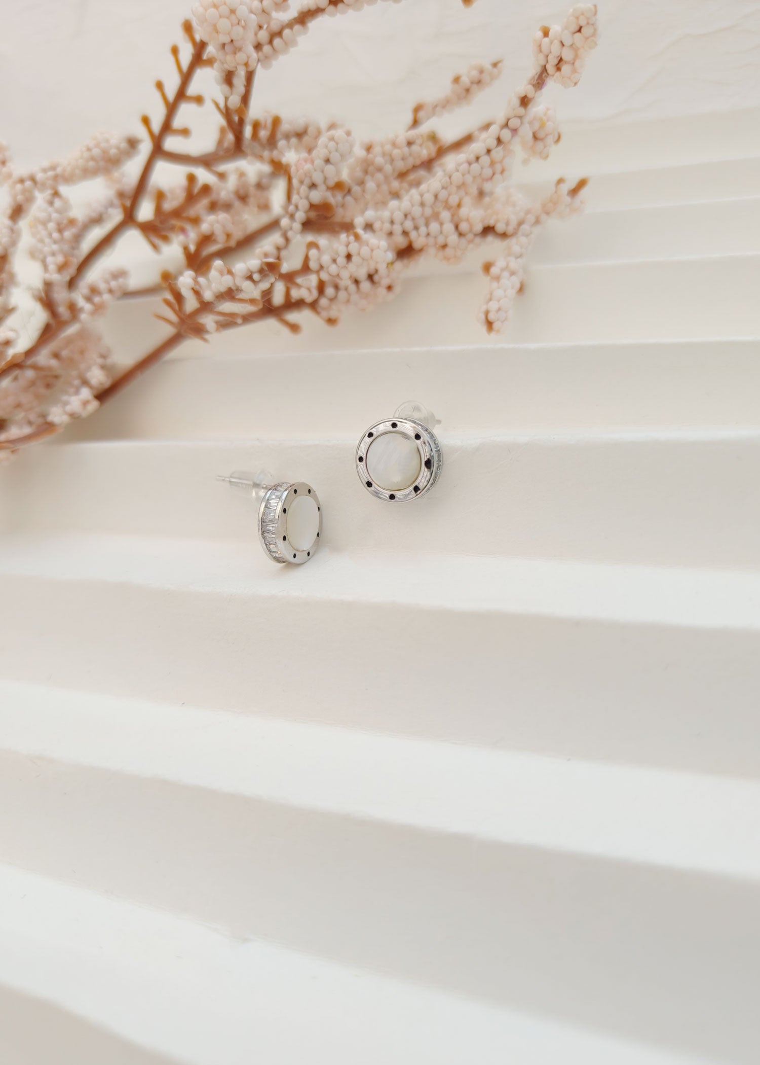 Mother Of Pearl Stud Small Earring