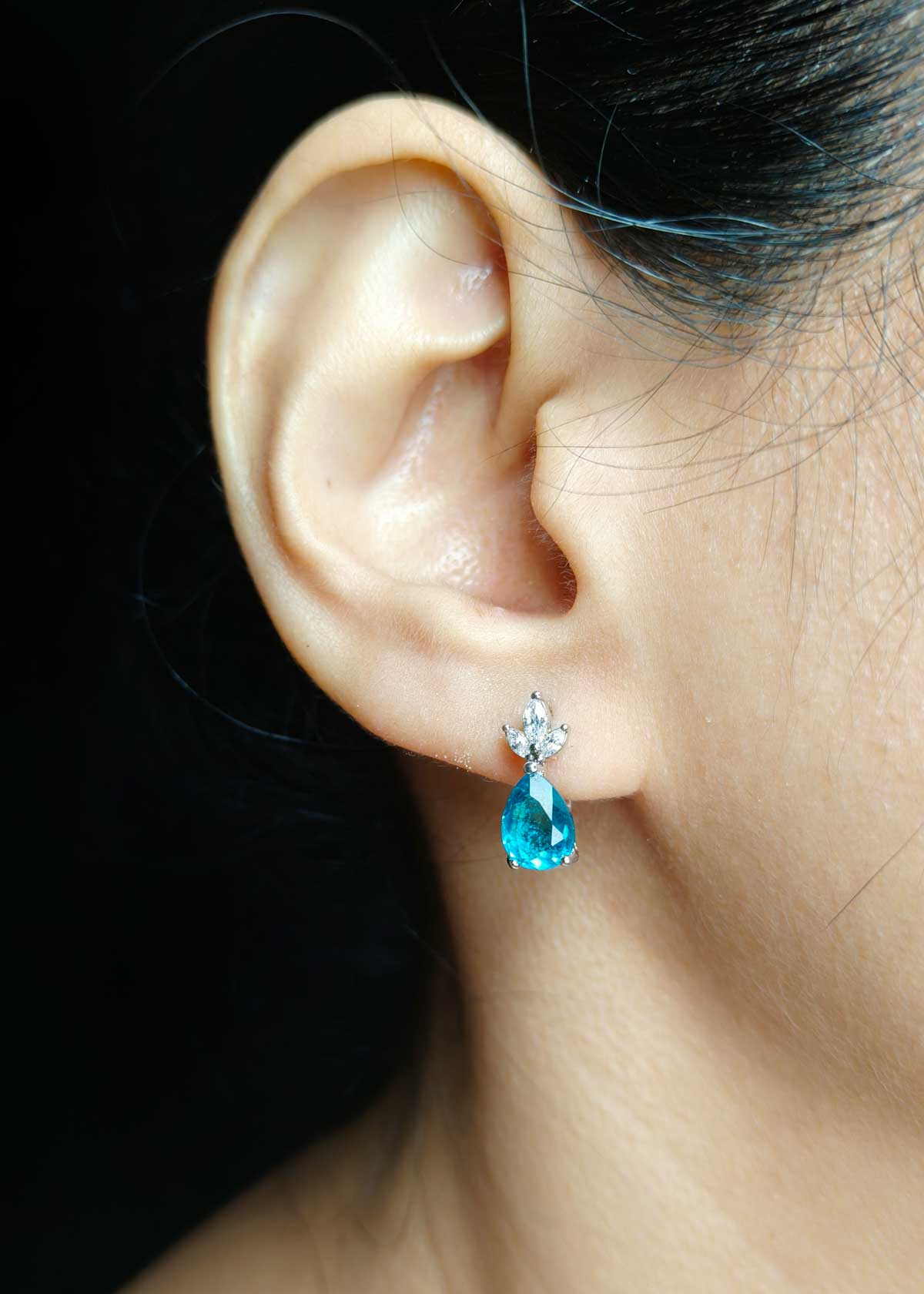 92.5 Sterling Silver Drop Shape Zircon Pendant Set