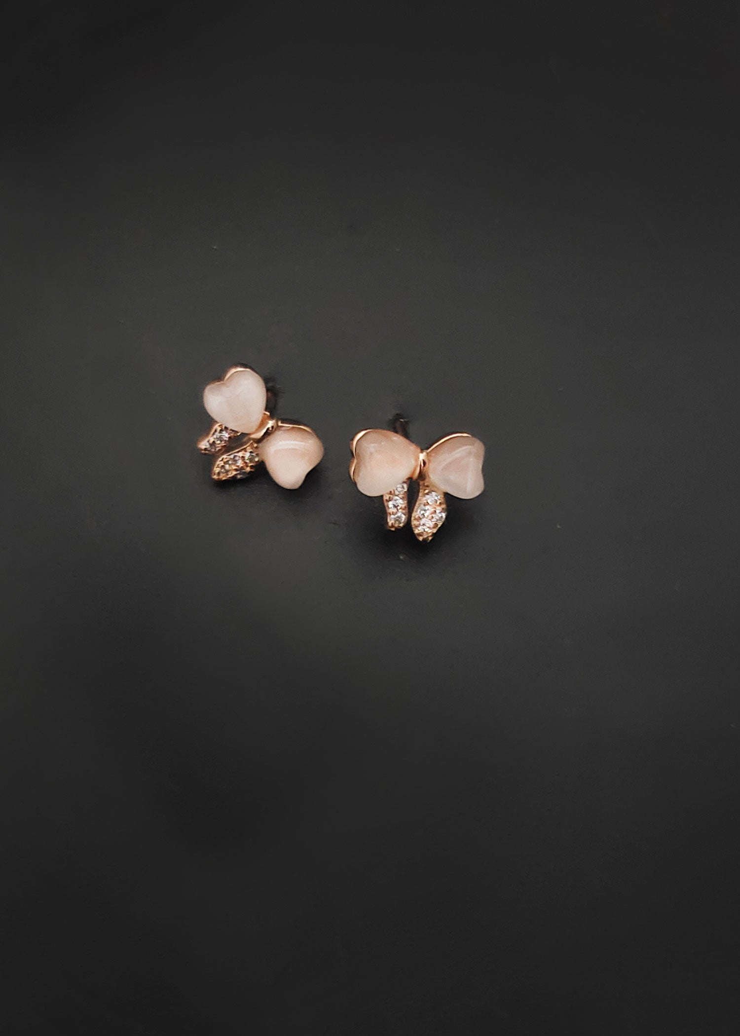 Butterfly design zircon pendant set