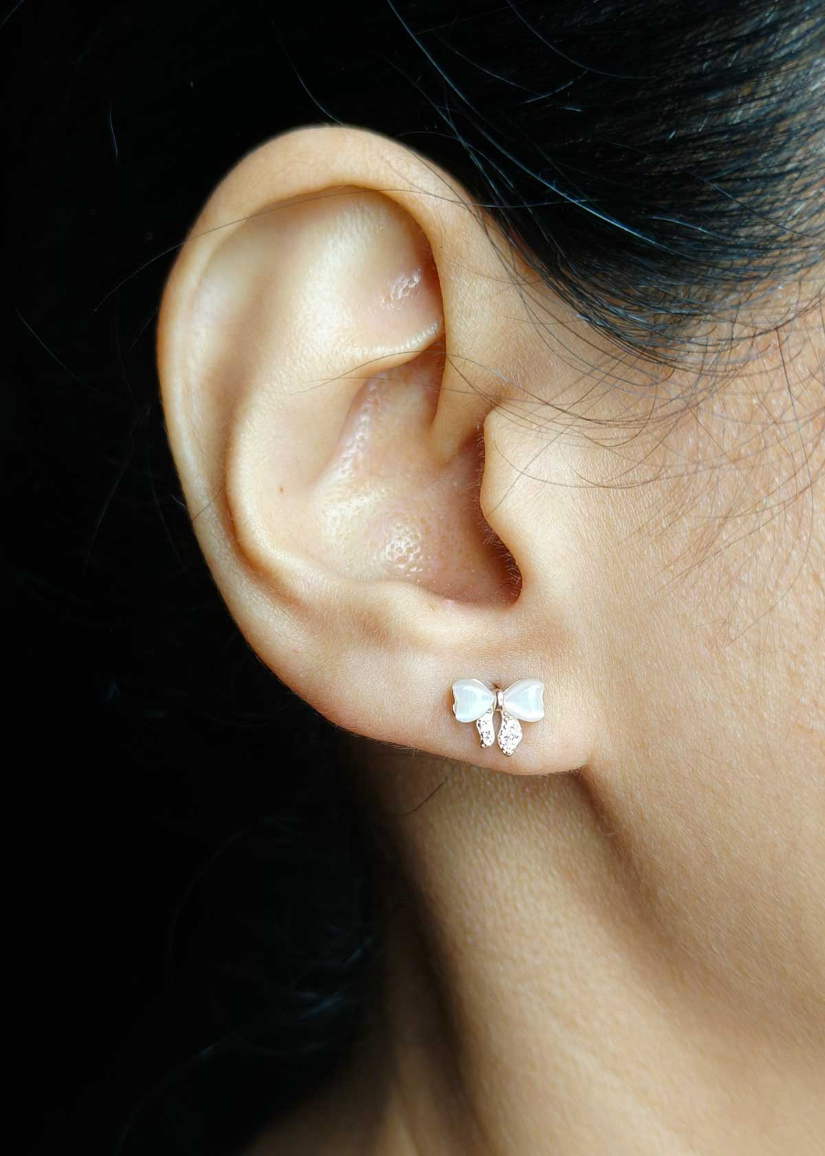 Butterfly design zircon pendant set