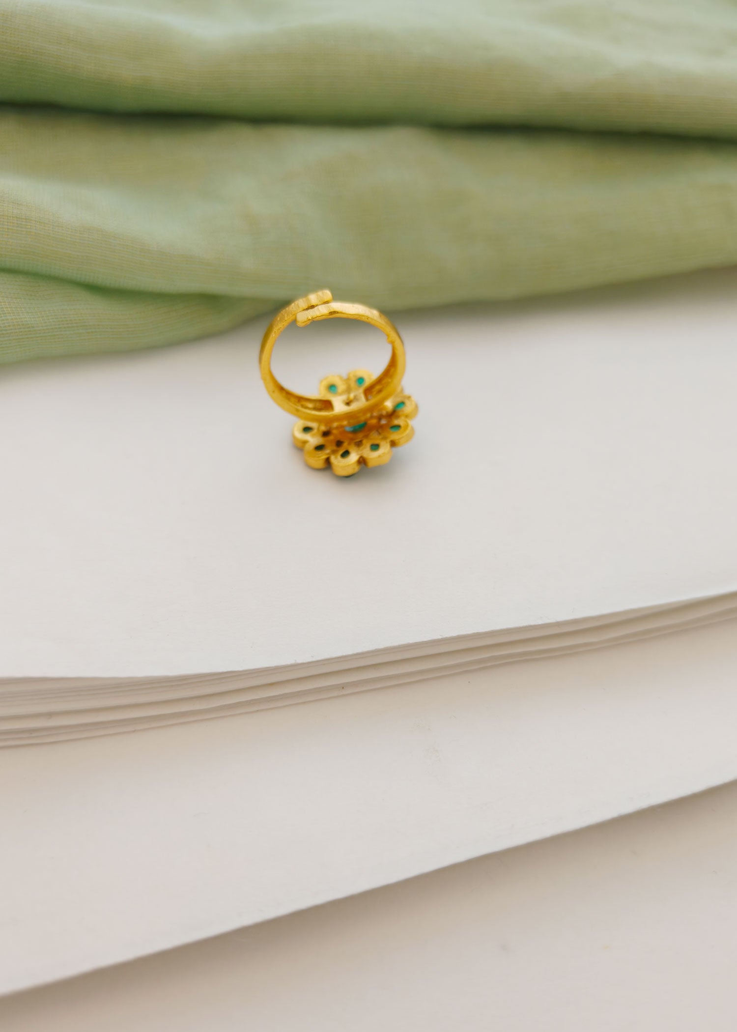 Antique Gold Green Floral Women Finger Ring
