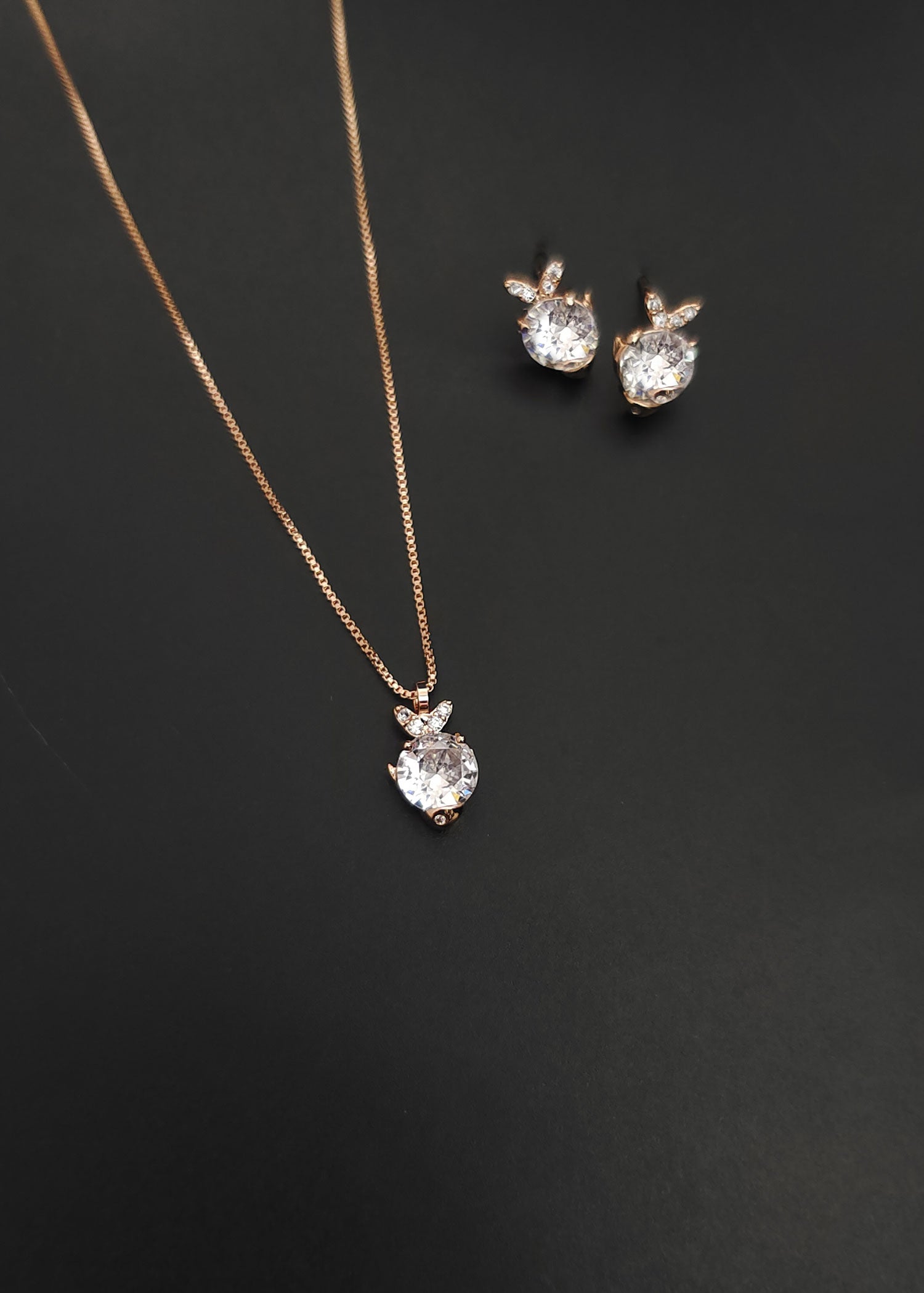 Unique Design Rose Gold Plated Zircon Pendant Set