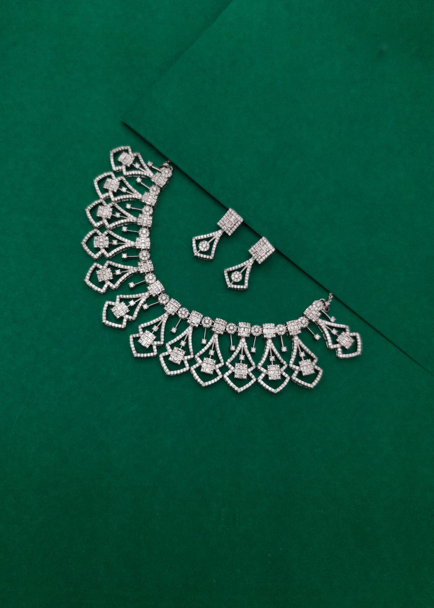 Silver Plated Diamond Elegant Short Necklace Set