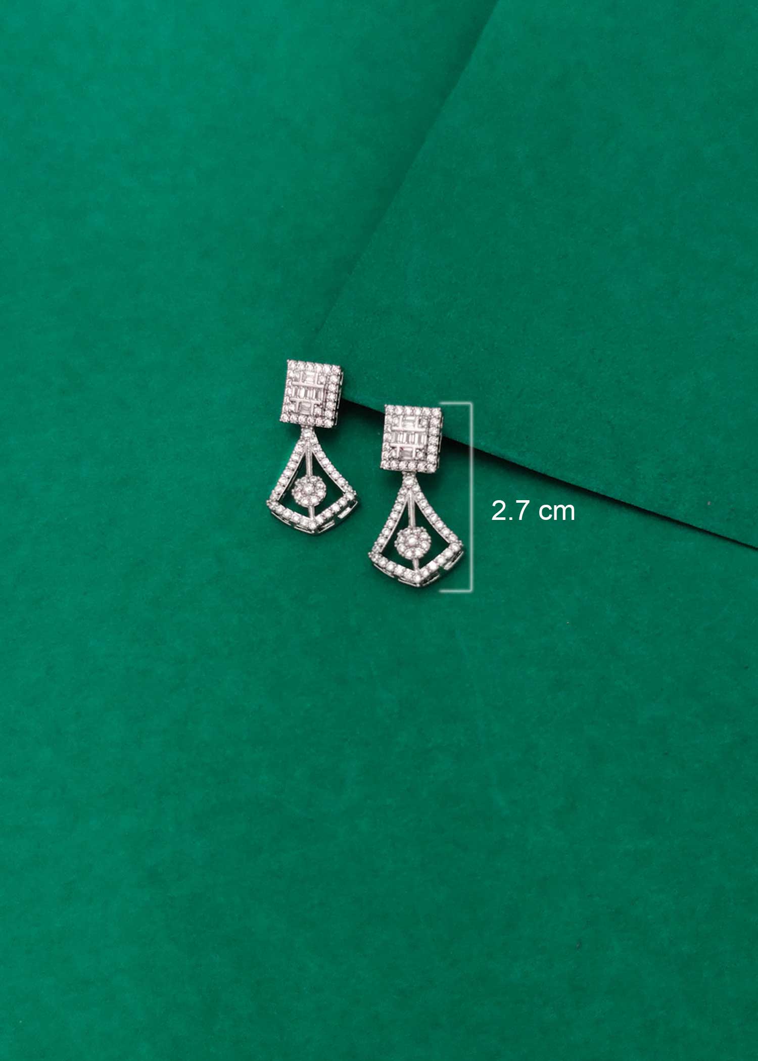 Silver Plated Diamond Elegant Short Necklace Set