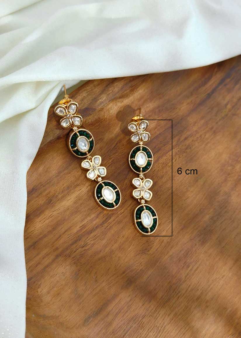 Ovel and Floral Kundan Dark Green Short Necklace set