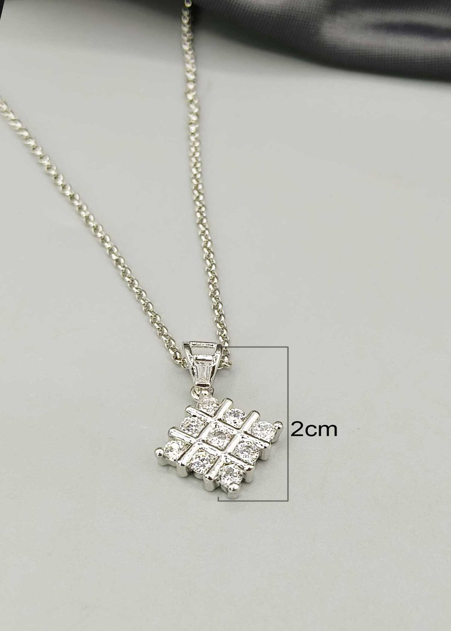 Pendant + chain