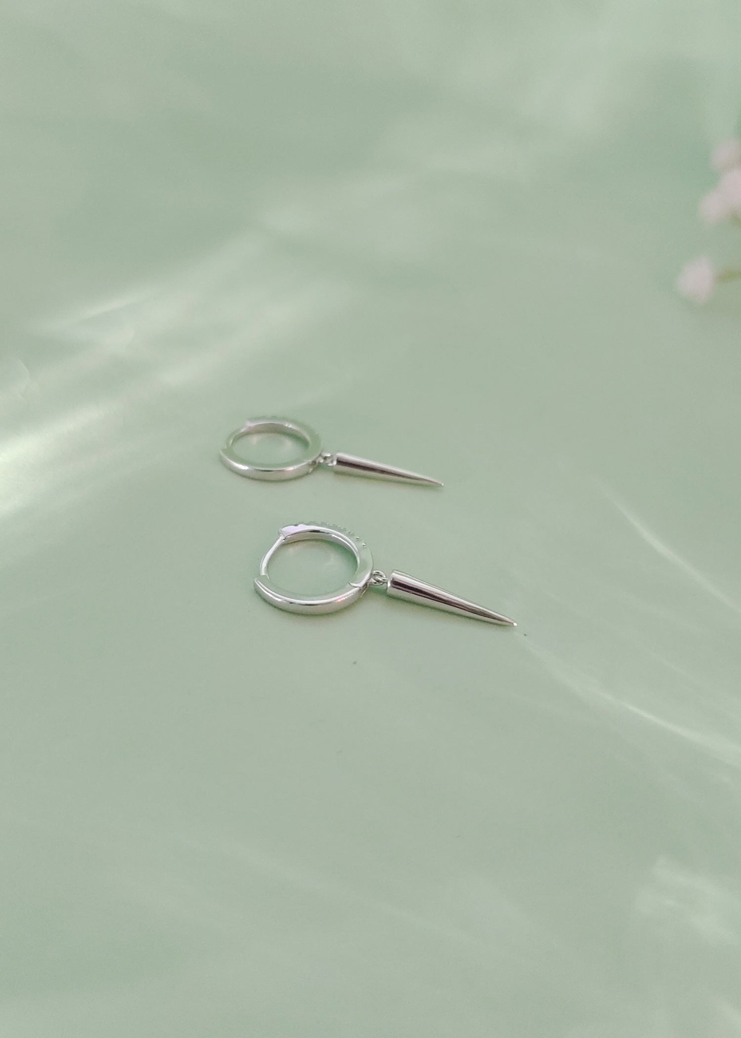 Earring side image