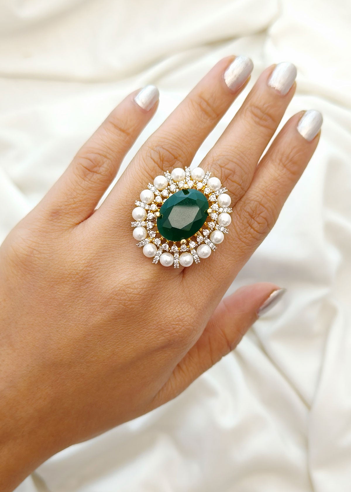 Big Oval Stone Zircon Ring With Pearls