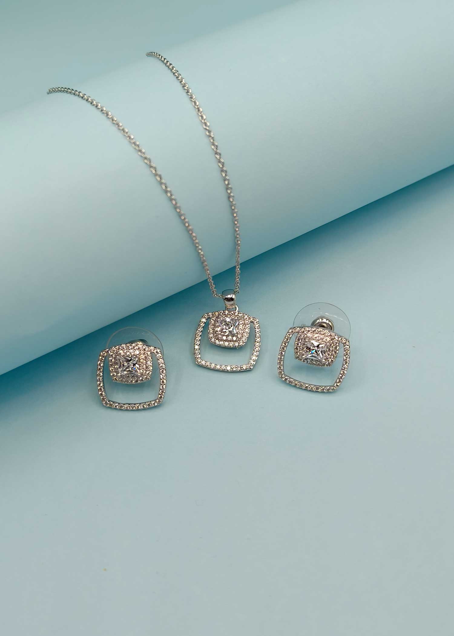 White Pendant Set