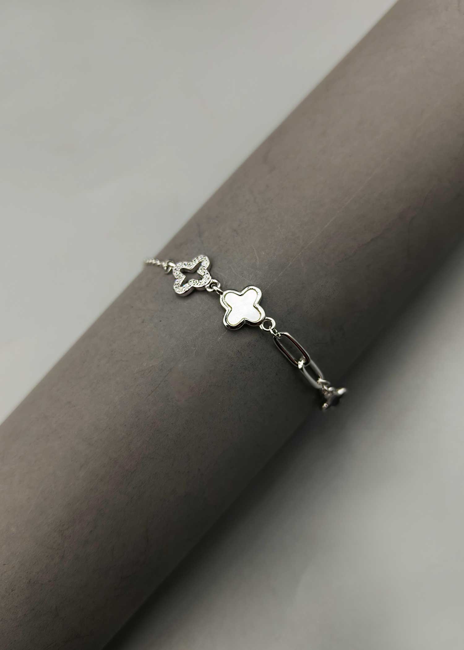 92.5 Sterling Silver Four Motifs Clover Mother of Pearl Zircon Women Loose Bracelet