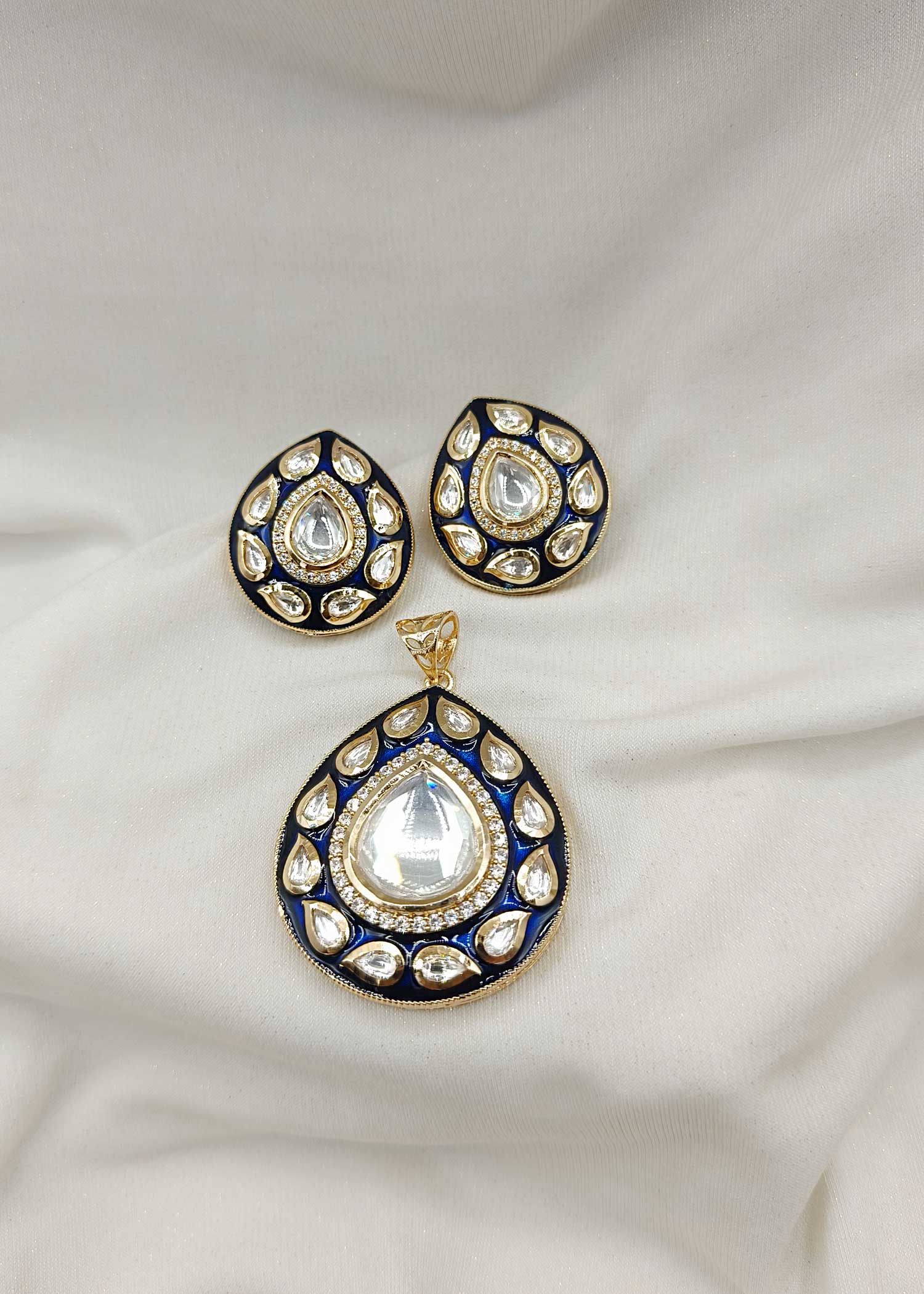 Kundan Pendant set