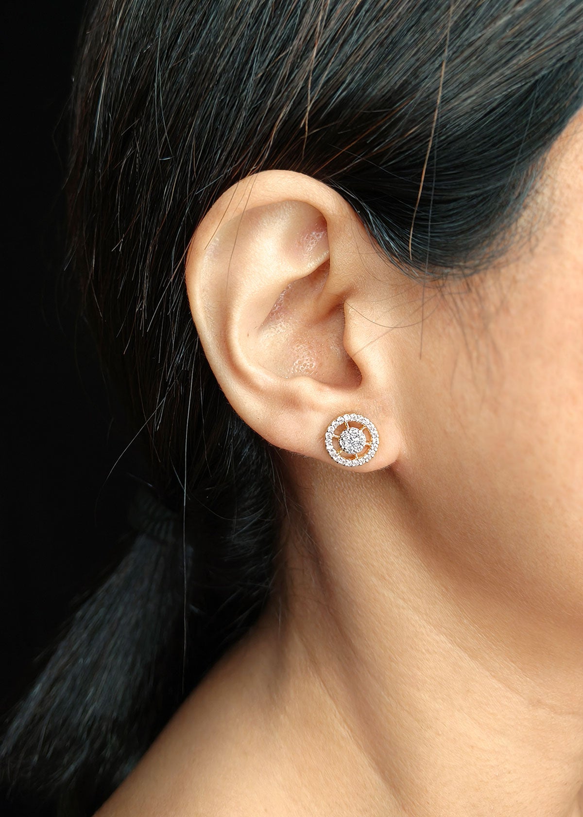 Round Shape Diamond Stud Earring