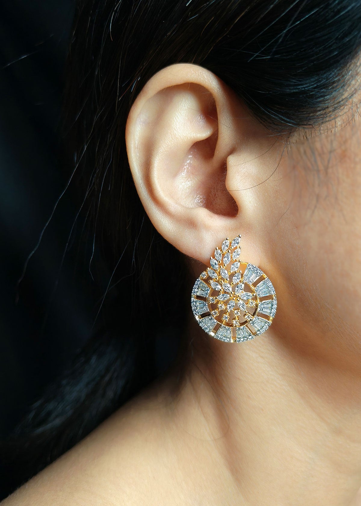 Round Diamond Stud Earring