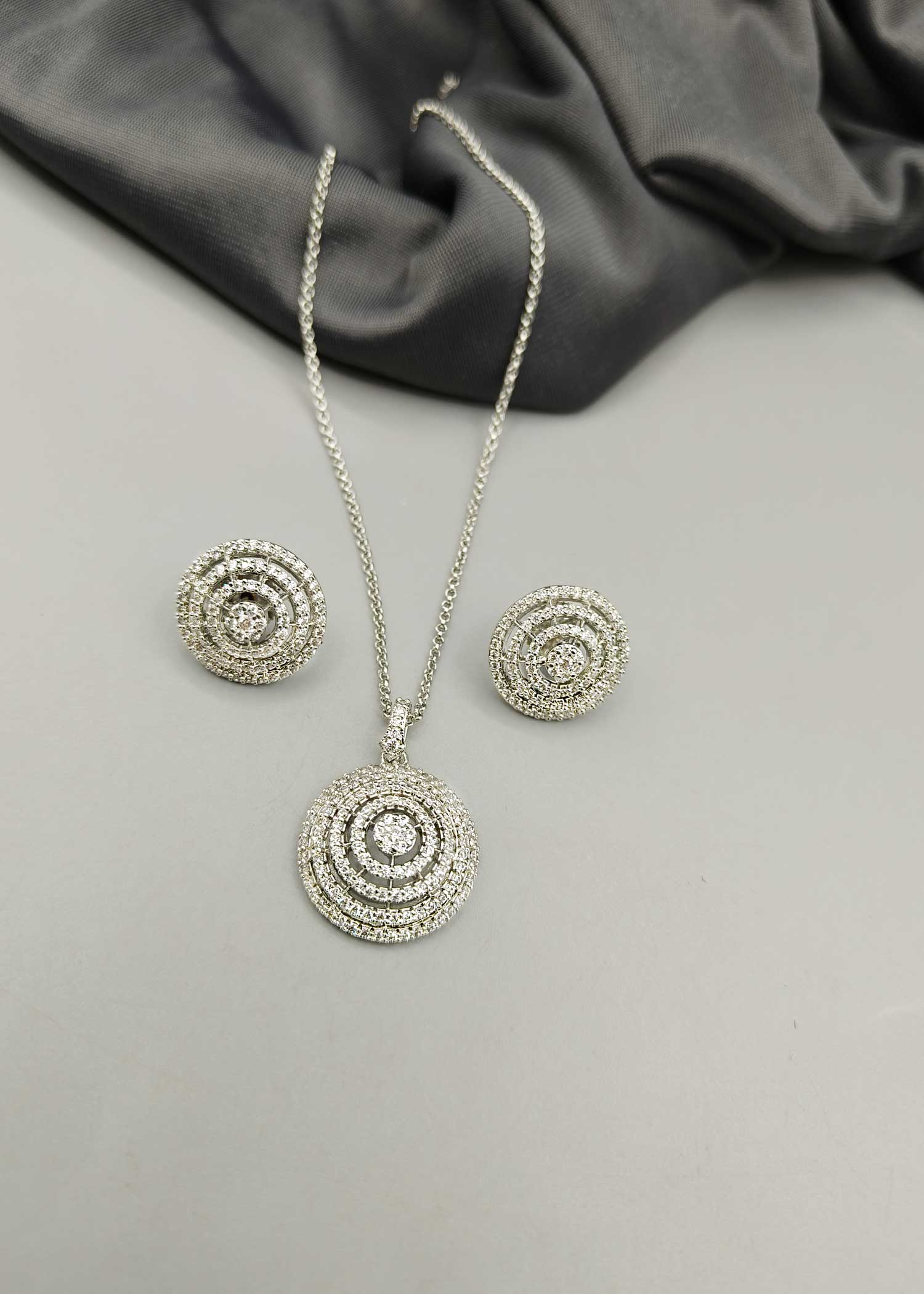 Pendant set + chain