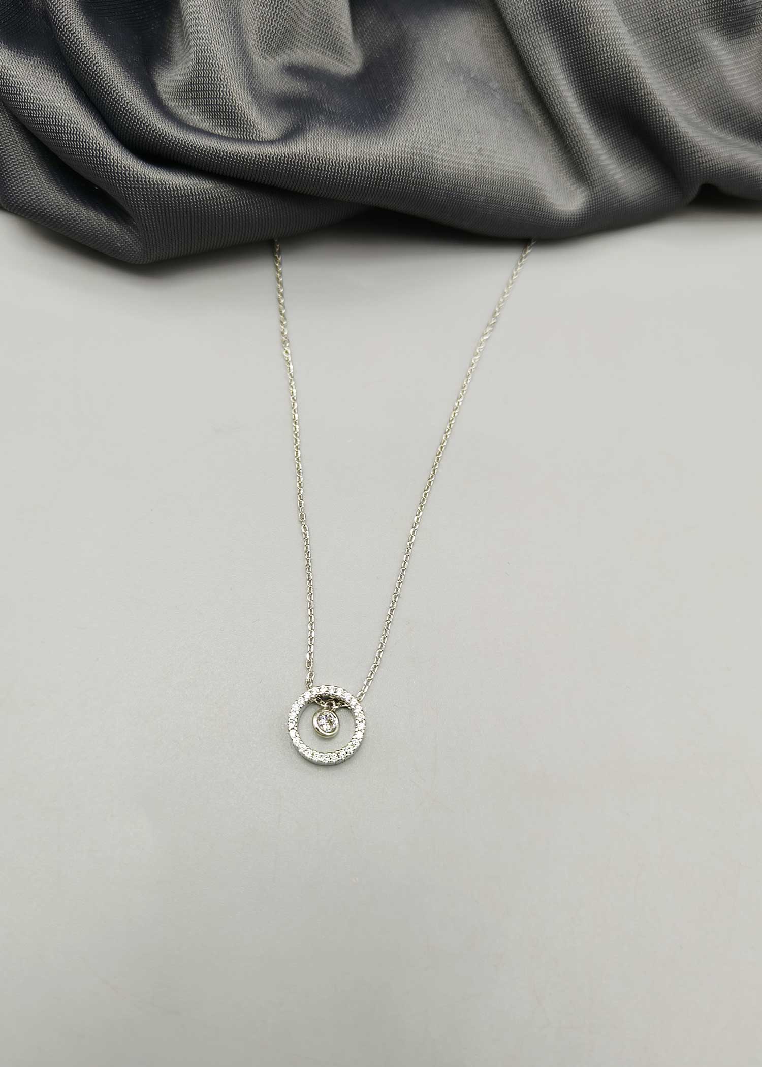 pendant + chain