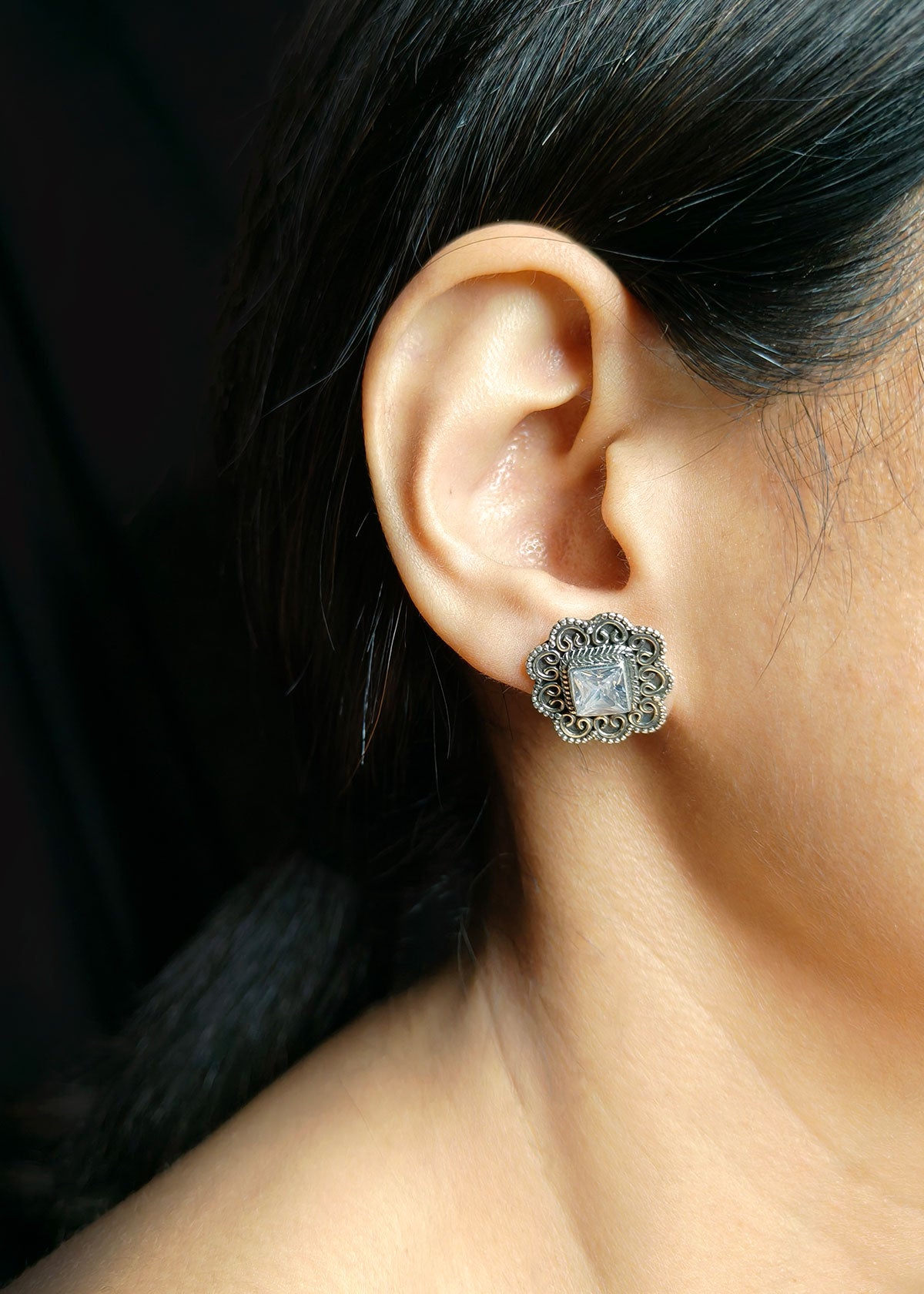 92.5 Sterling Silver Cutstone Stud Earring
