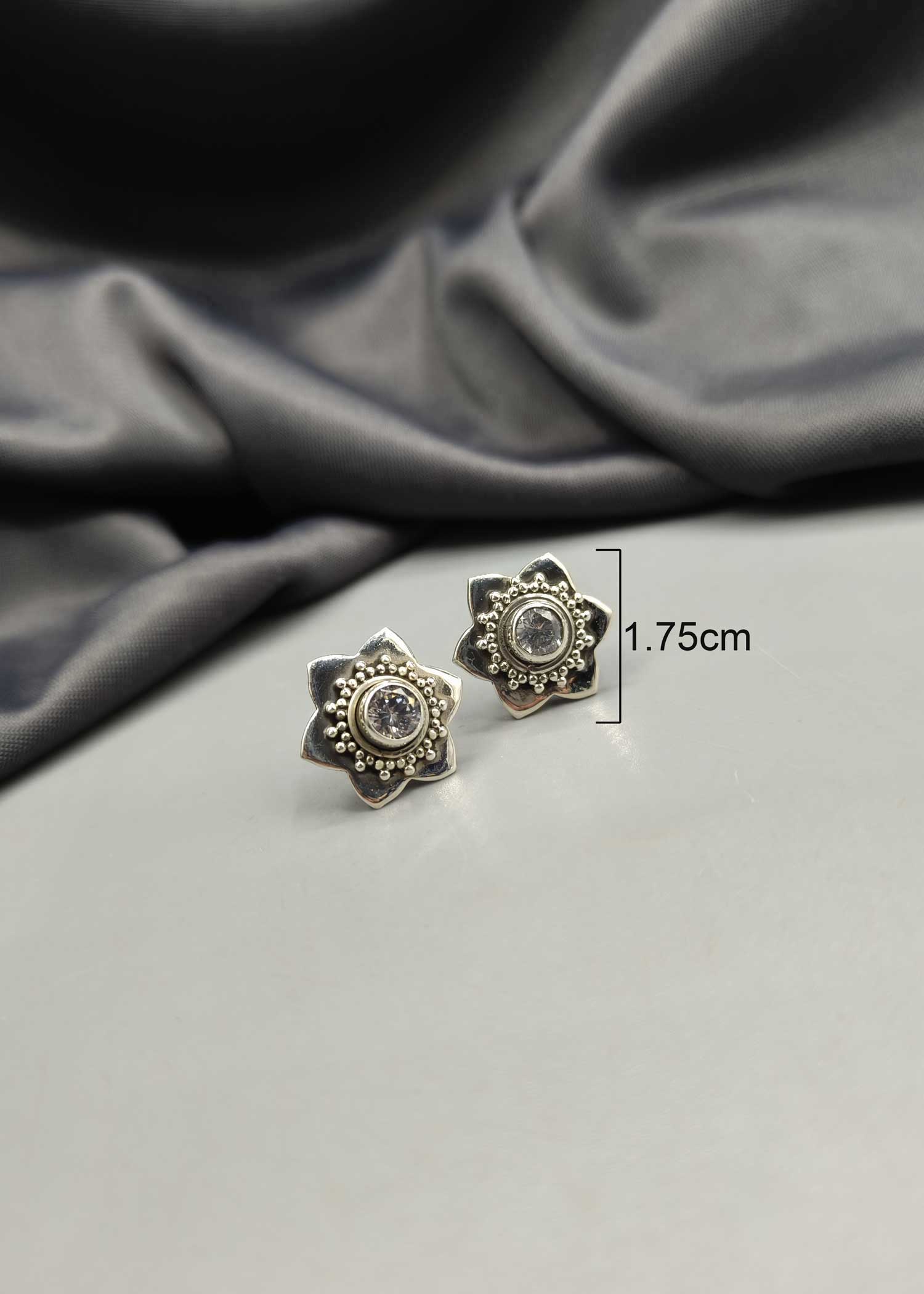 92.5 Sterling Silver Flower Stud Earring