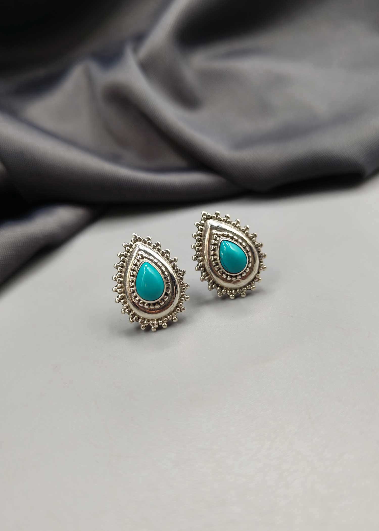 92.5 Sterling Silver Paan Shape Stud Earring